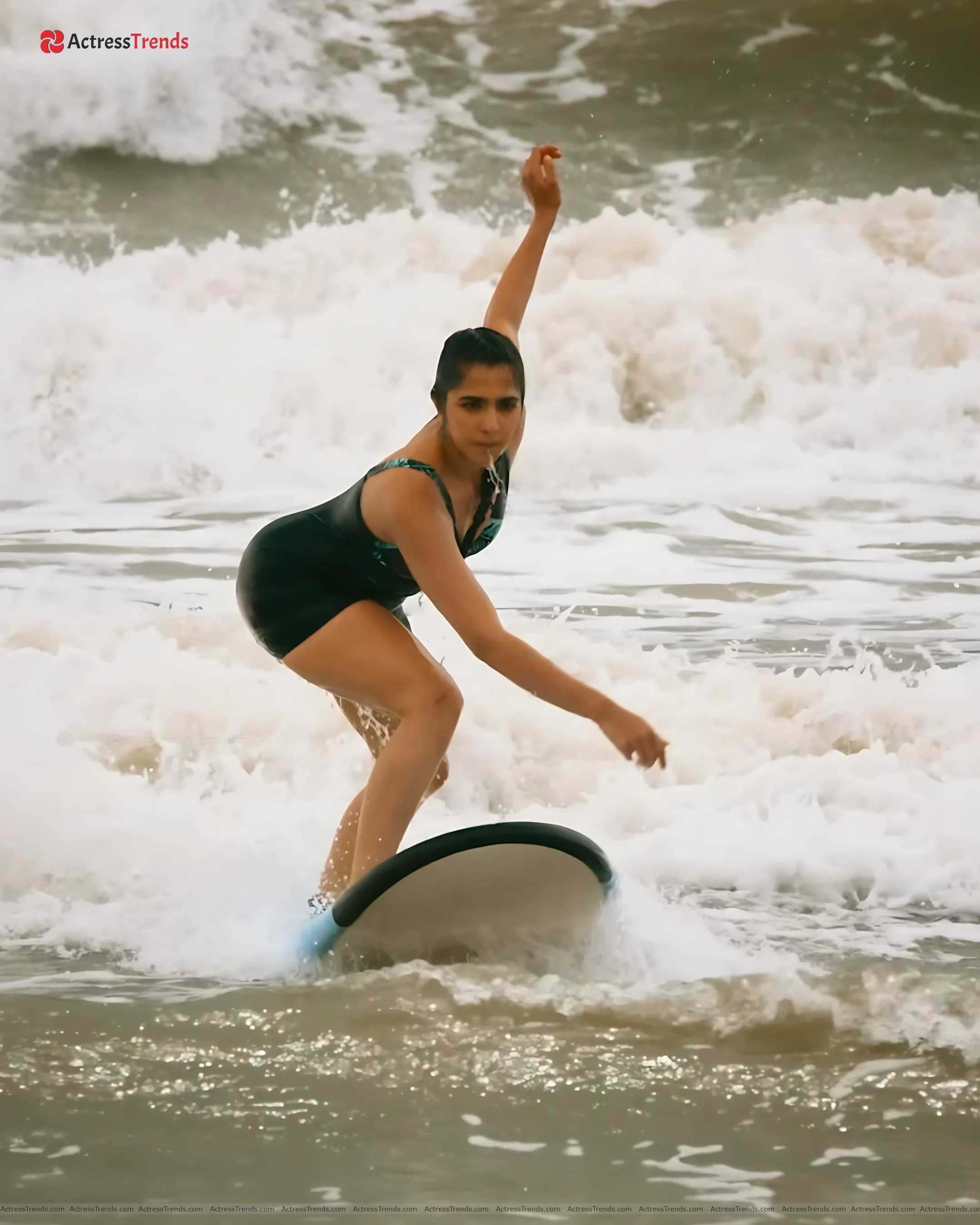 Rukmini Vasanth NinnanuNodia Song Stills