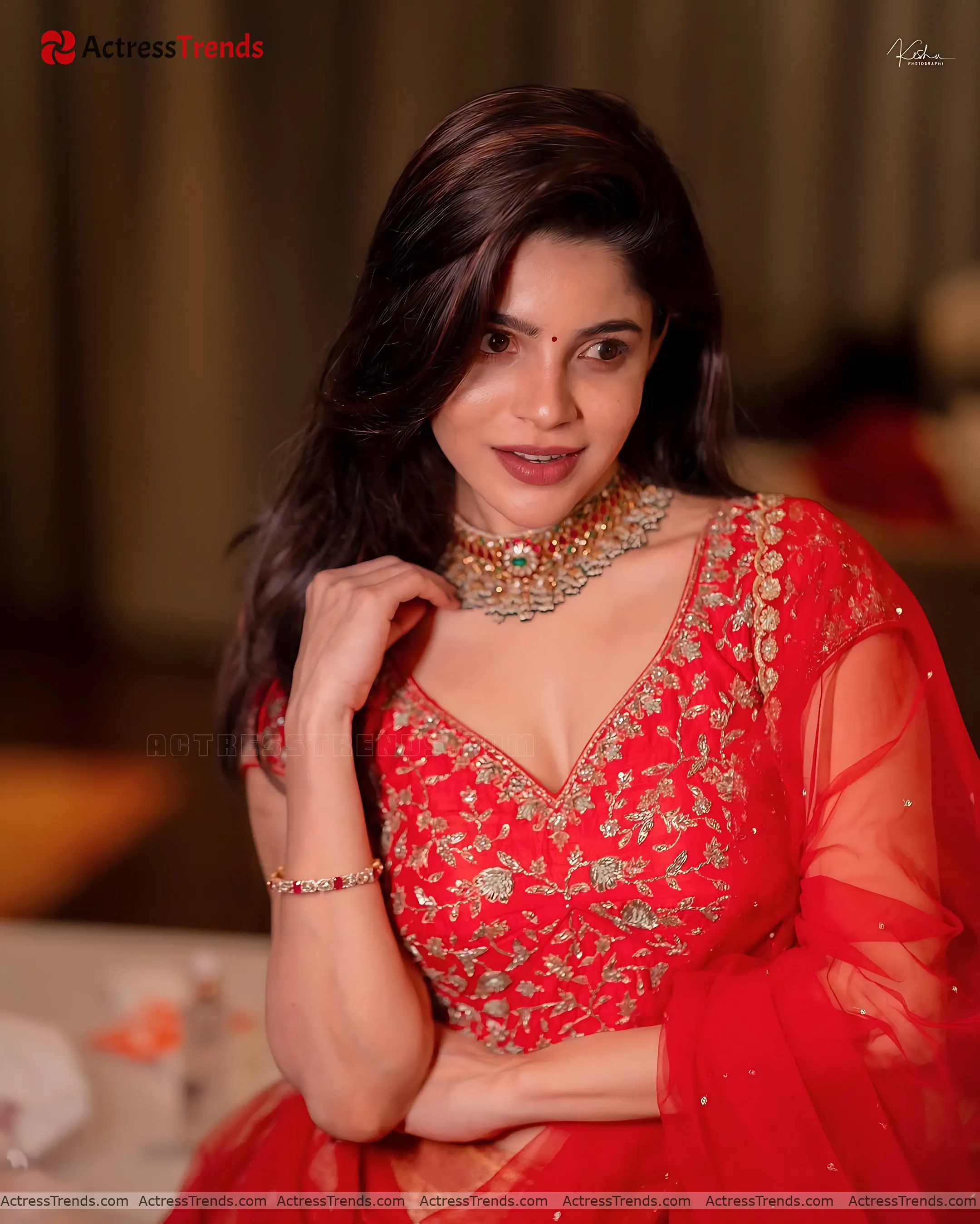 Divya Bharathi Red Dress Curvy Tight Fitting Stunning Photo