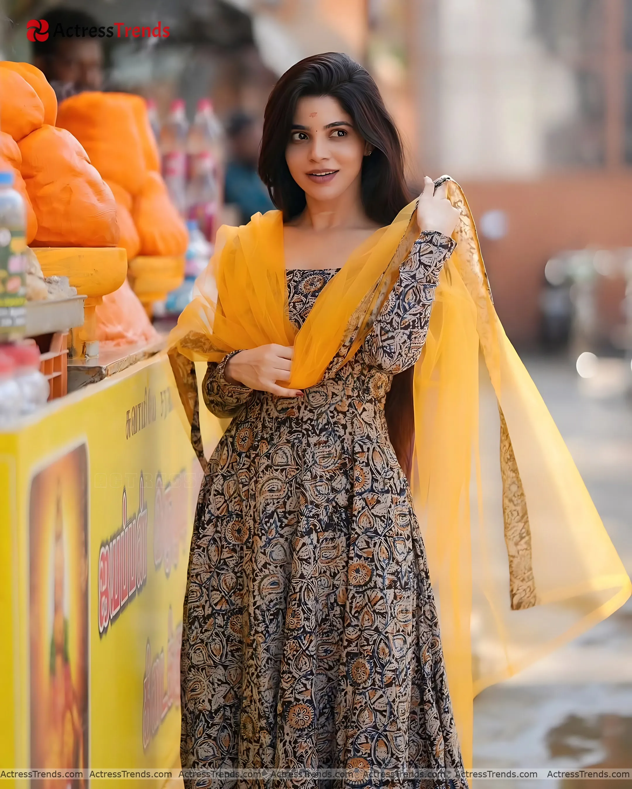 Divya Bharathi Glamorous Actress