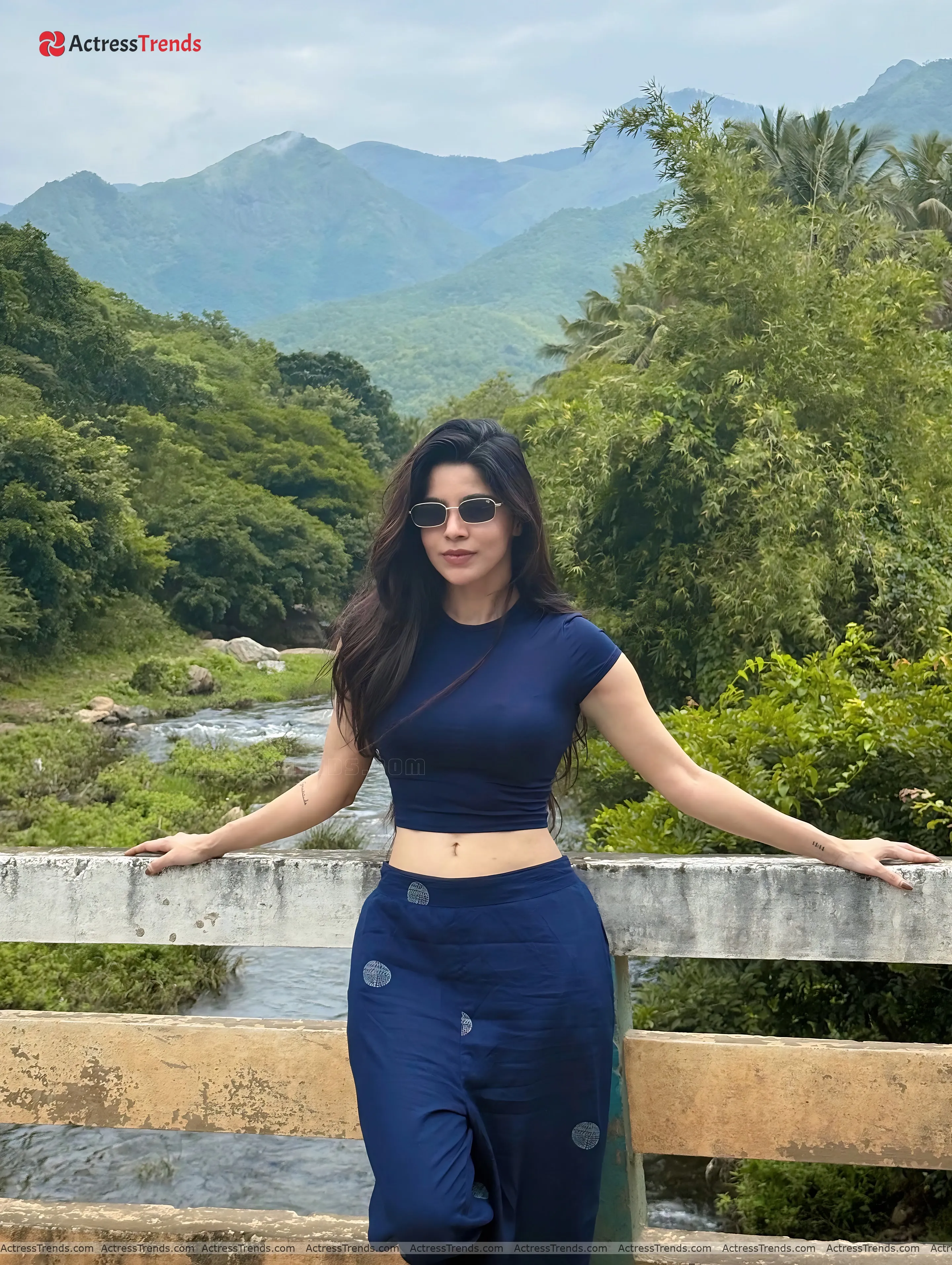 Divya Bharathi Black Dress Curvy Tight Fitting