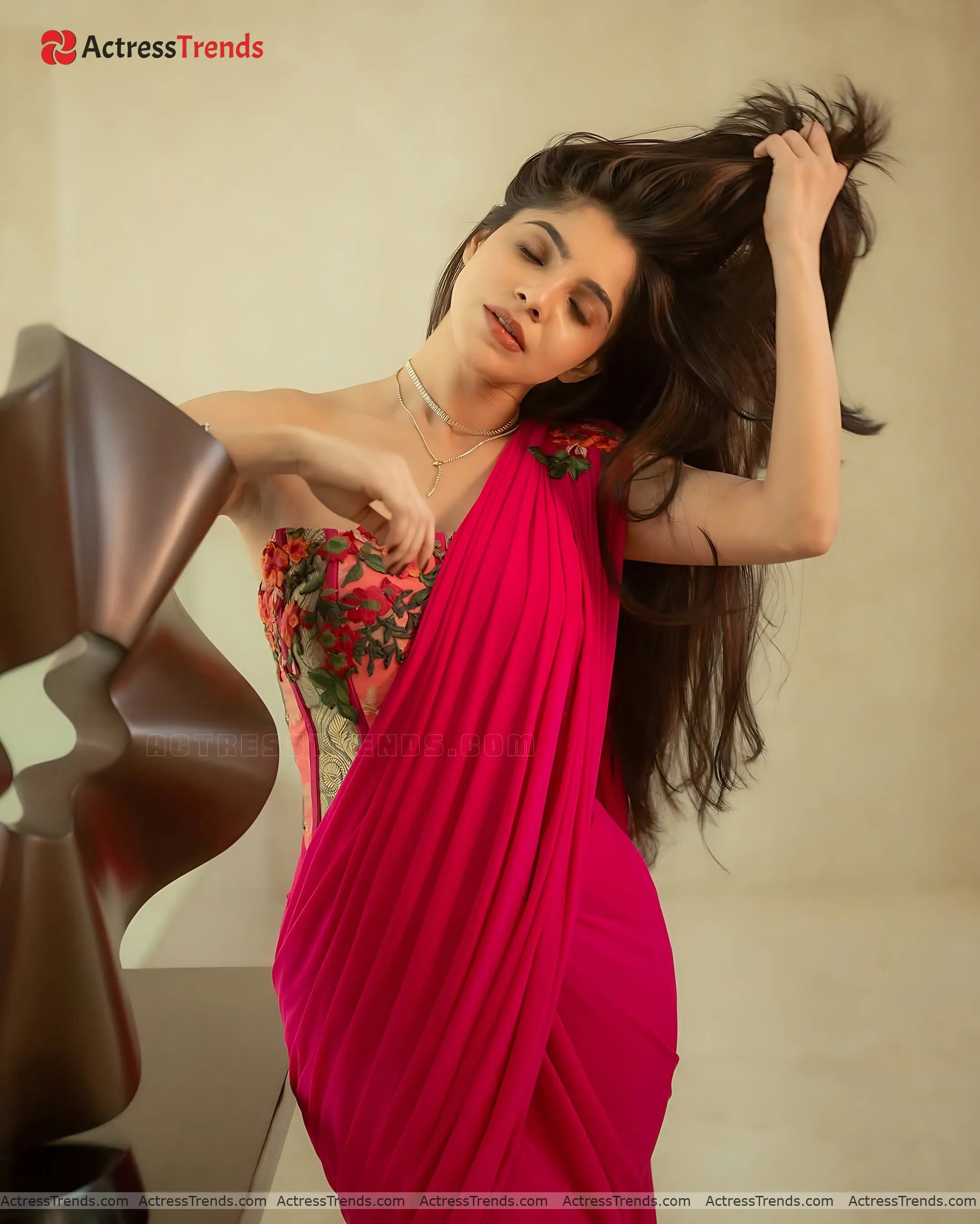 Divya Bharathi Stunning Photo Tight Fitting Curvy Glamorous Actress