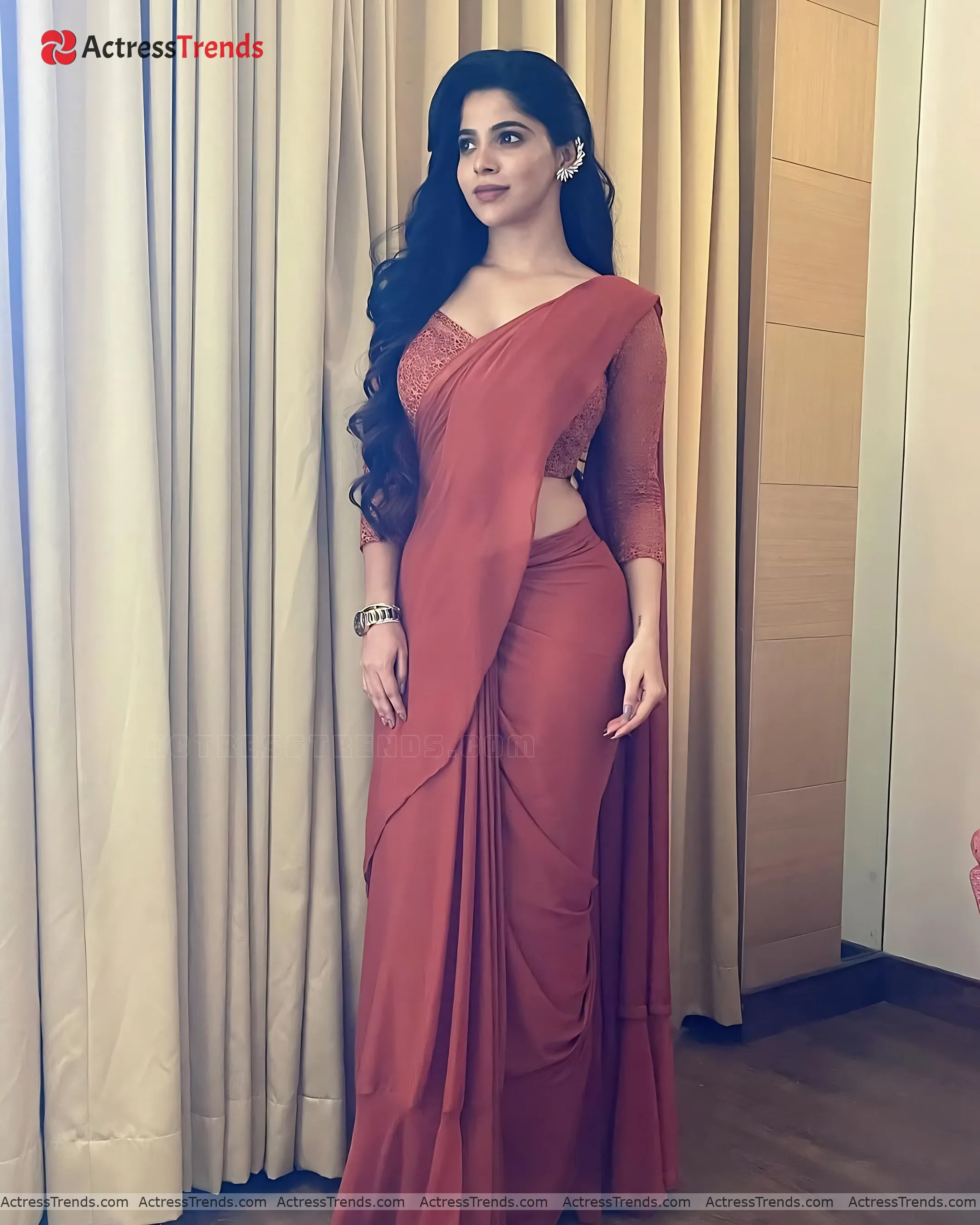 Divya Bharathi Stunning Photo Sensual Portrait Tight Fitting Beautiful Face