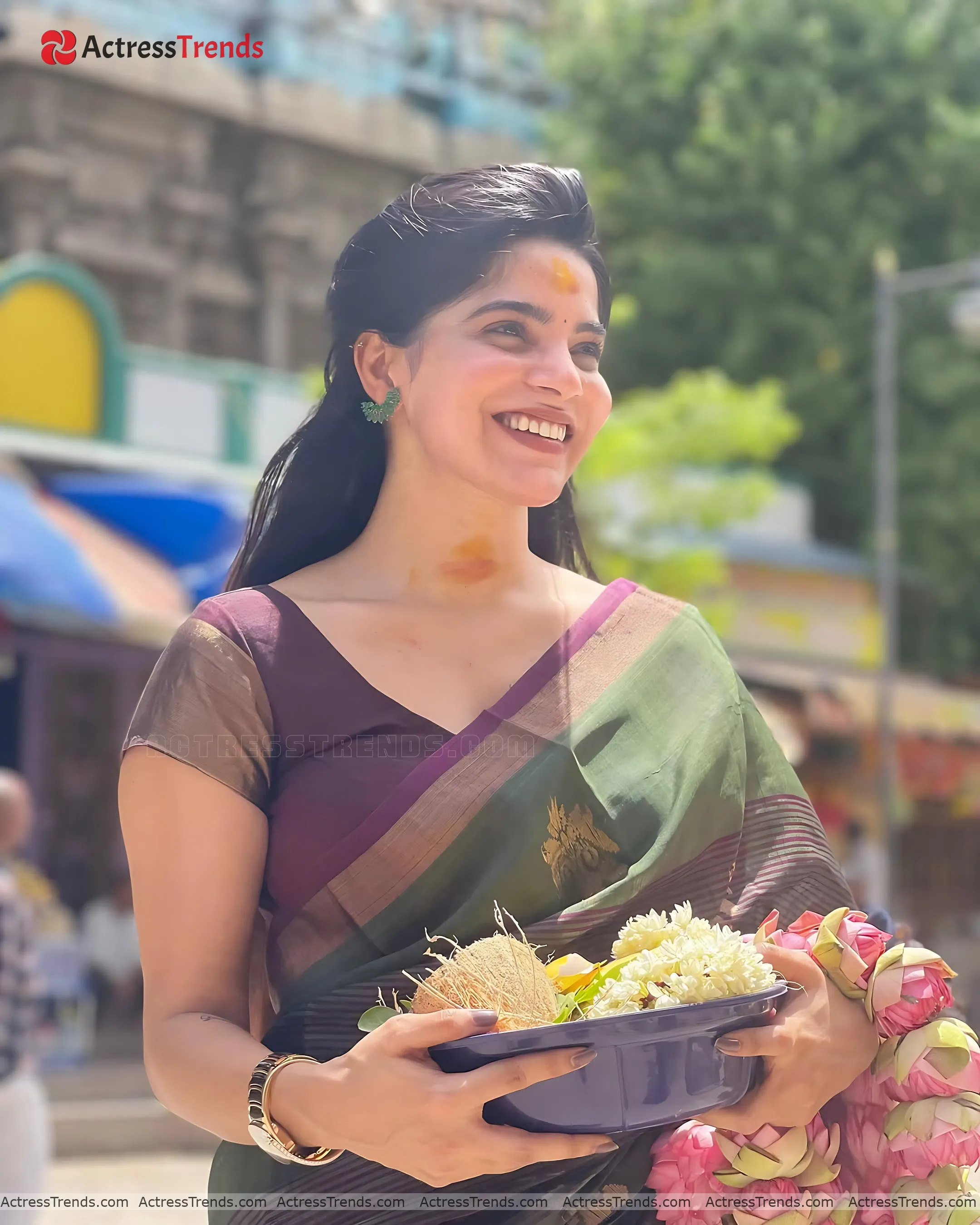 Divya Bharathi Cutest Actress Beautiful Face