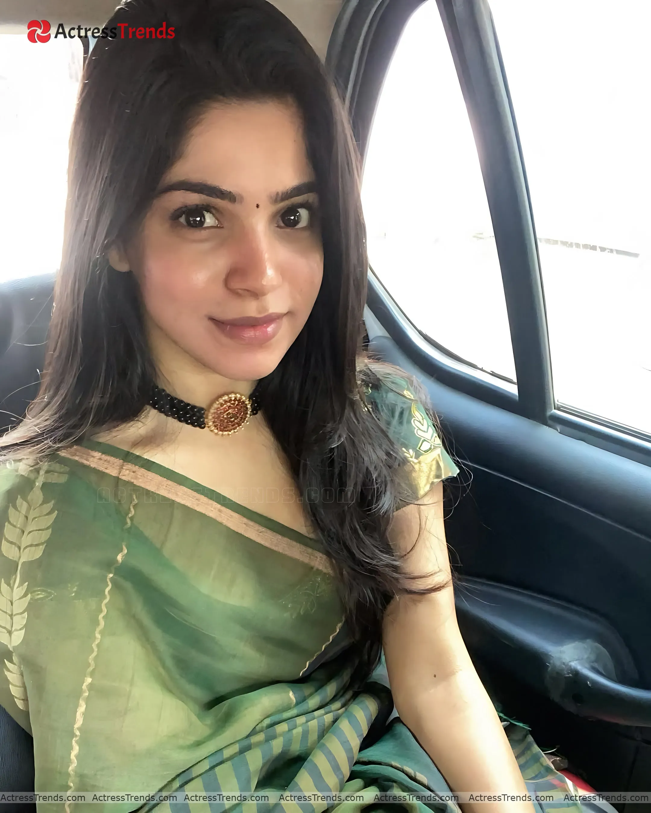 Divya Bharathi Cutest Actress Saree Photoshoot Beautiful Face