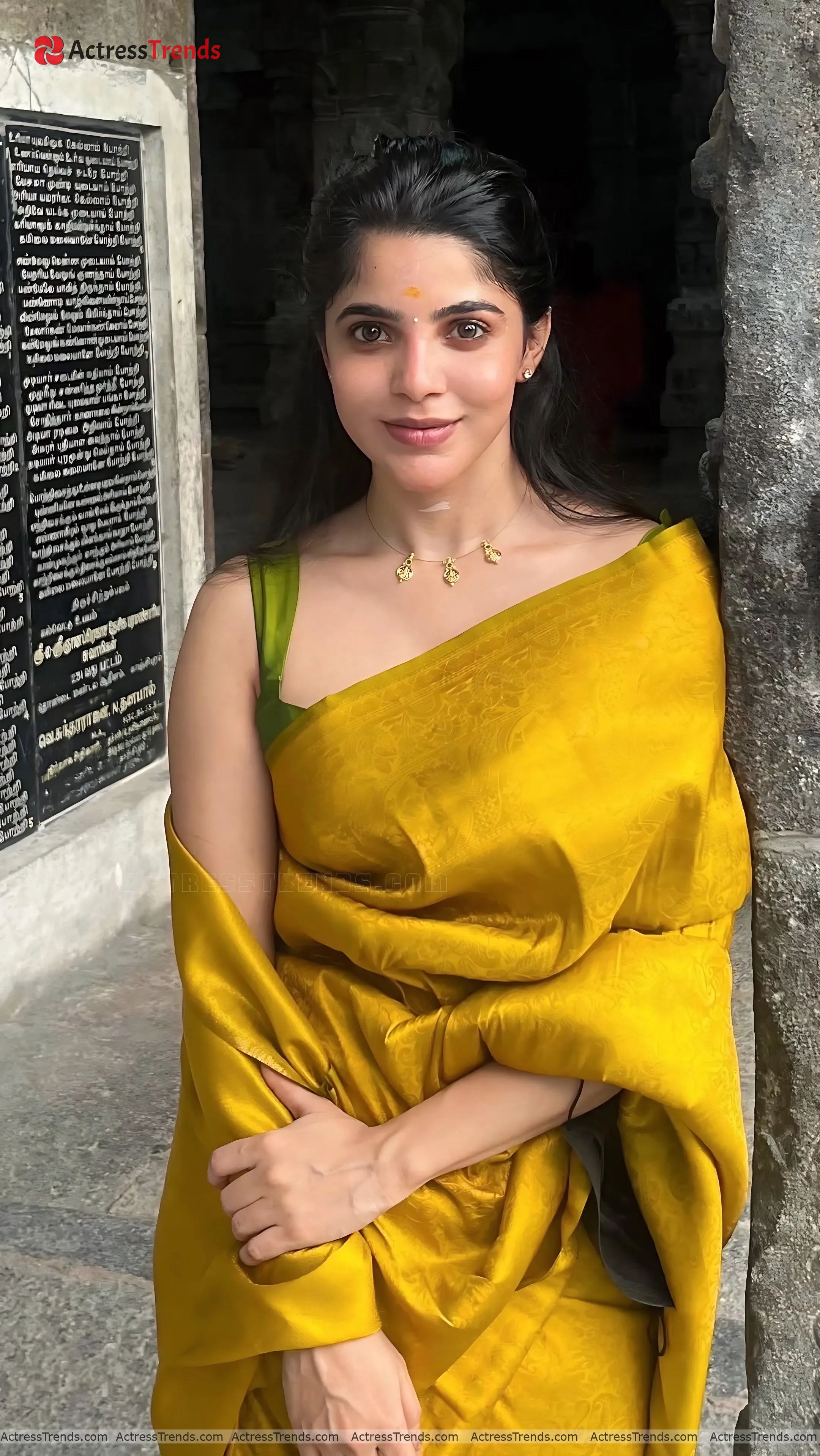 Divya Bharathi Tight Fitting Beautiful Face Saree Photoshoot Stunning Photo