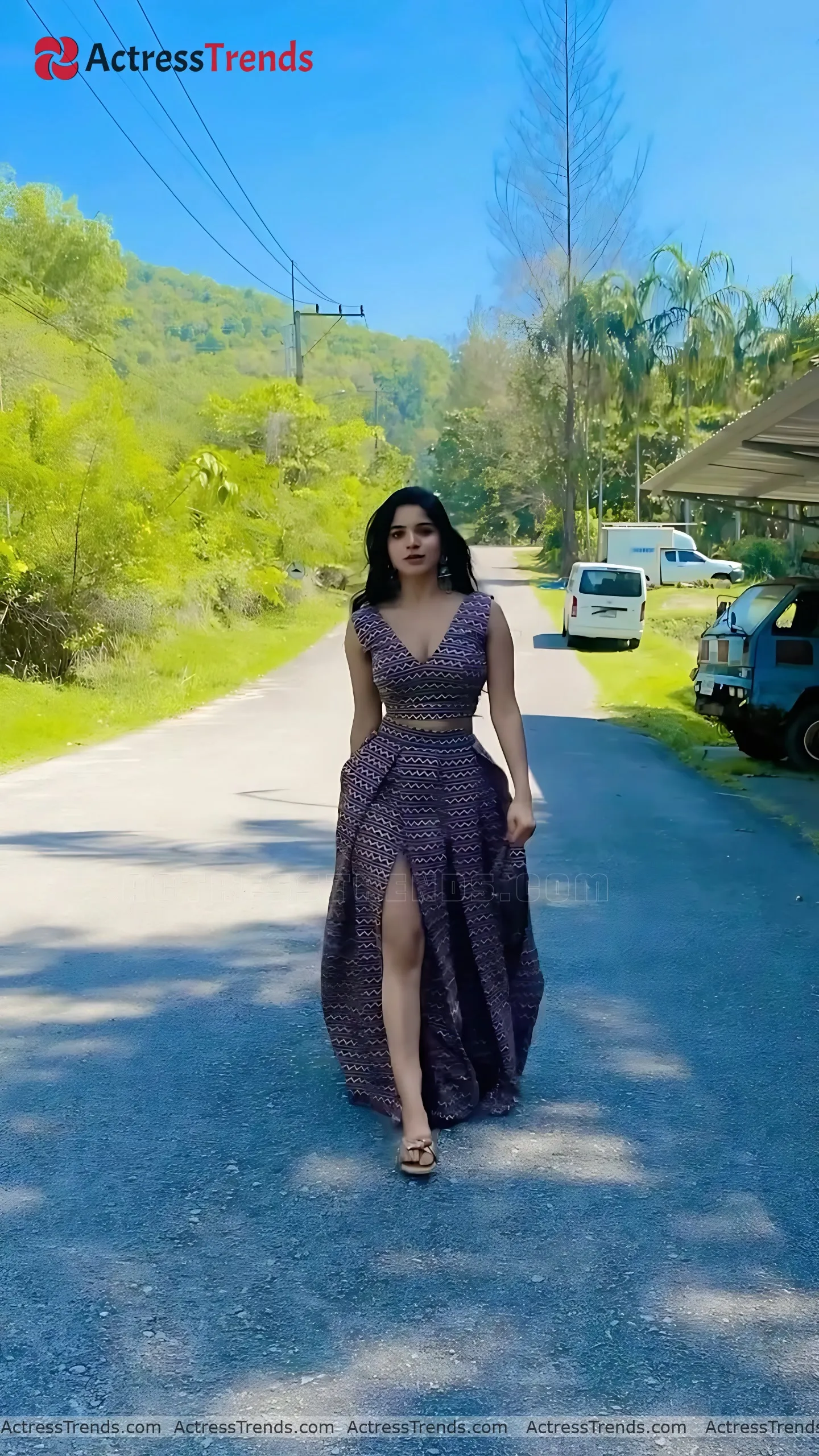 Divya Bharathi Red Lips Tight Fitting