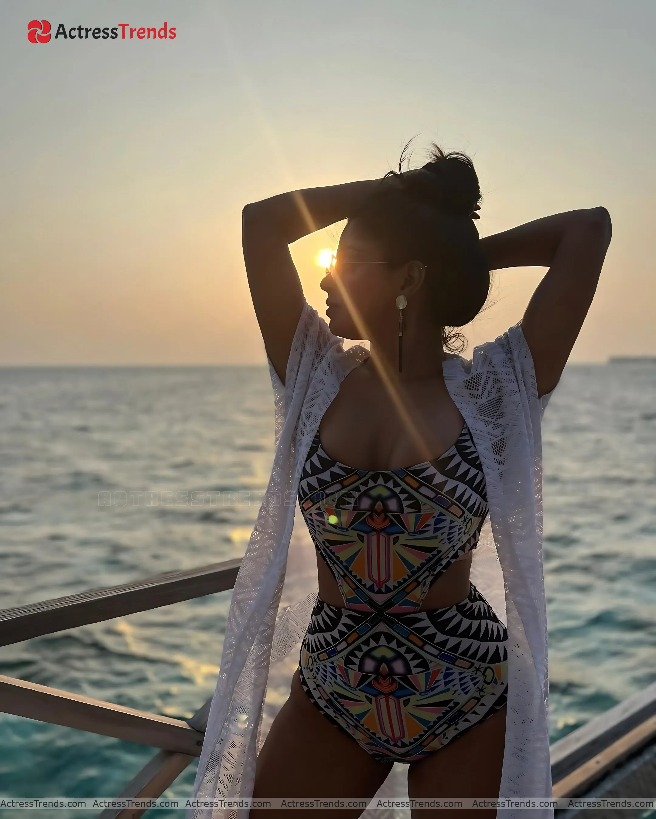 Divya Bharathi Backless Blouse Style Celebrity Loungewear Sensual Portrait Backless Style