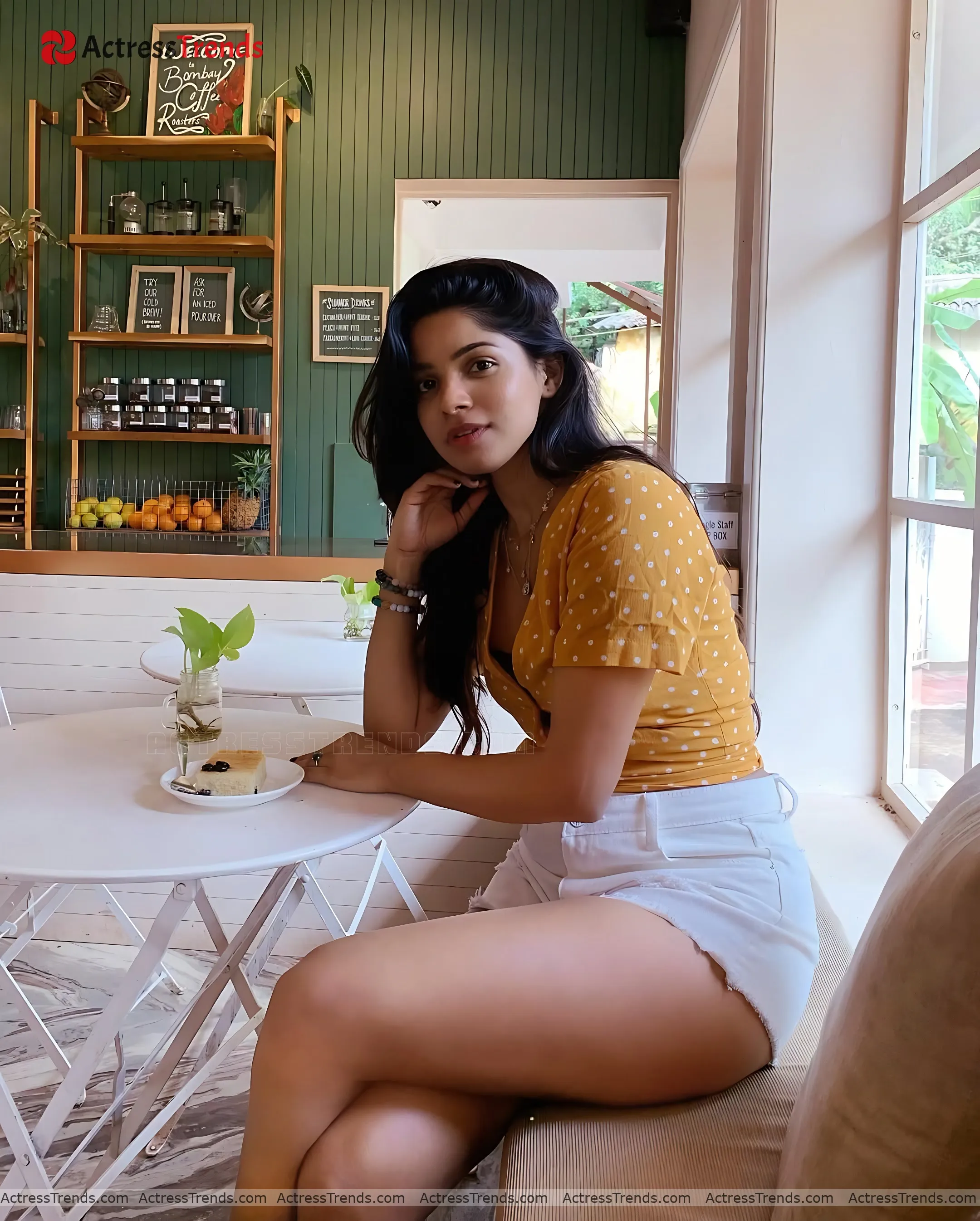 Divya Bharathi Bold Style