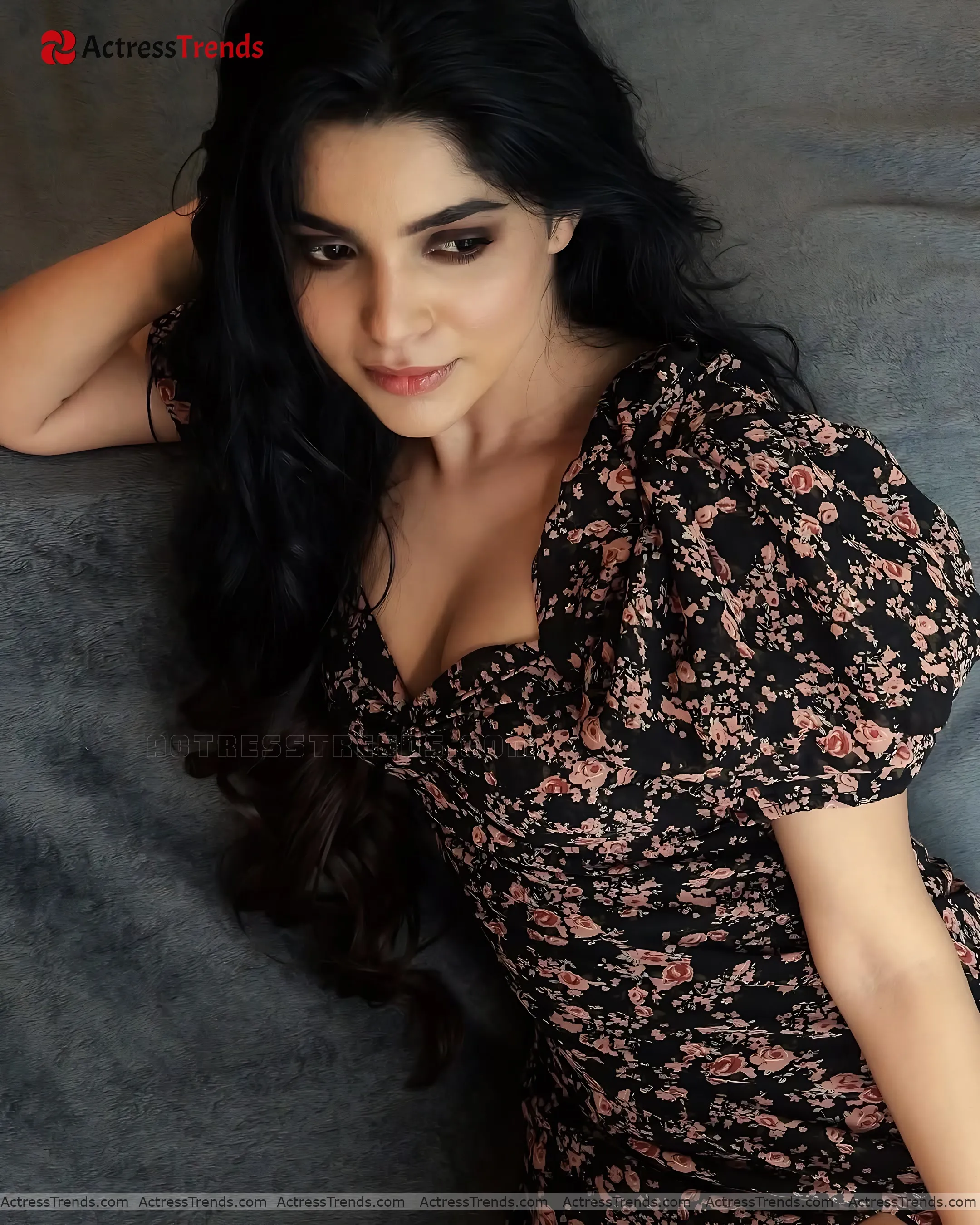 Divya Bharathi Smoky Eyes