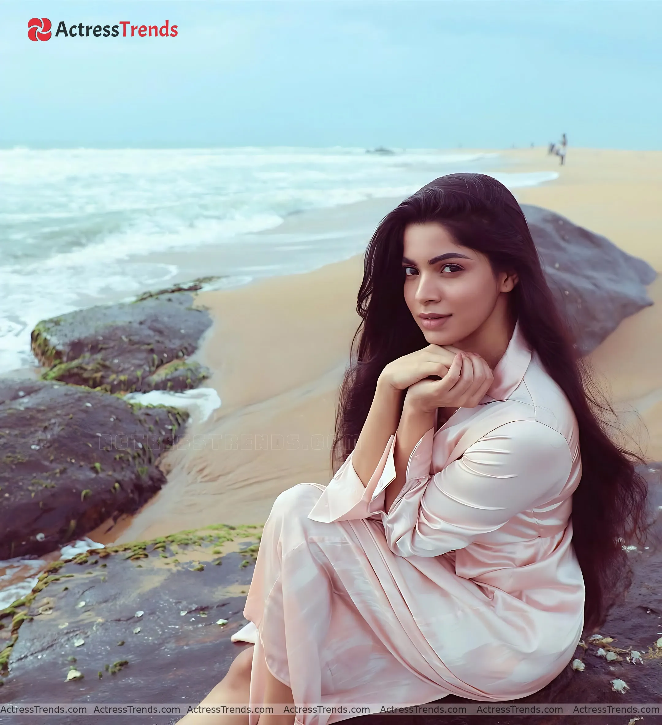 Divya Bharathi Sensual Portrait Tight Fitting