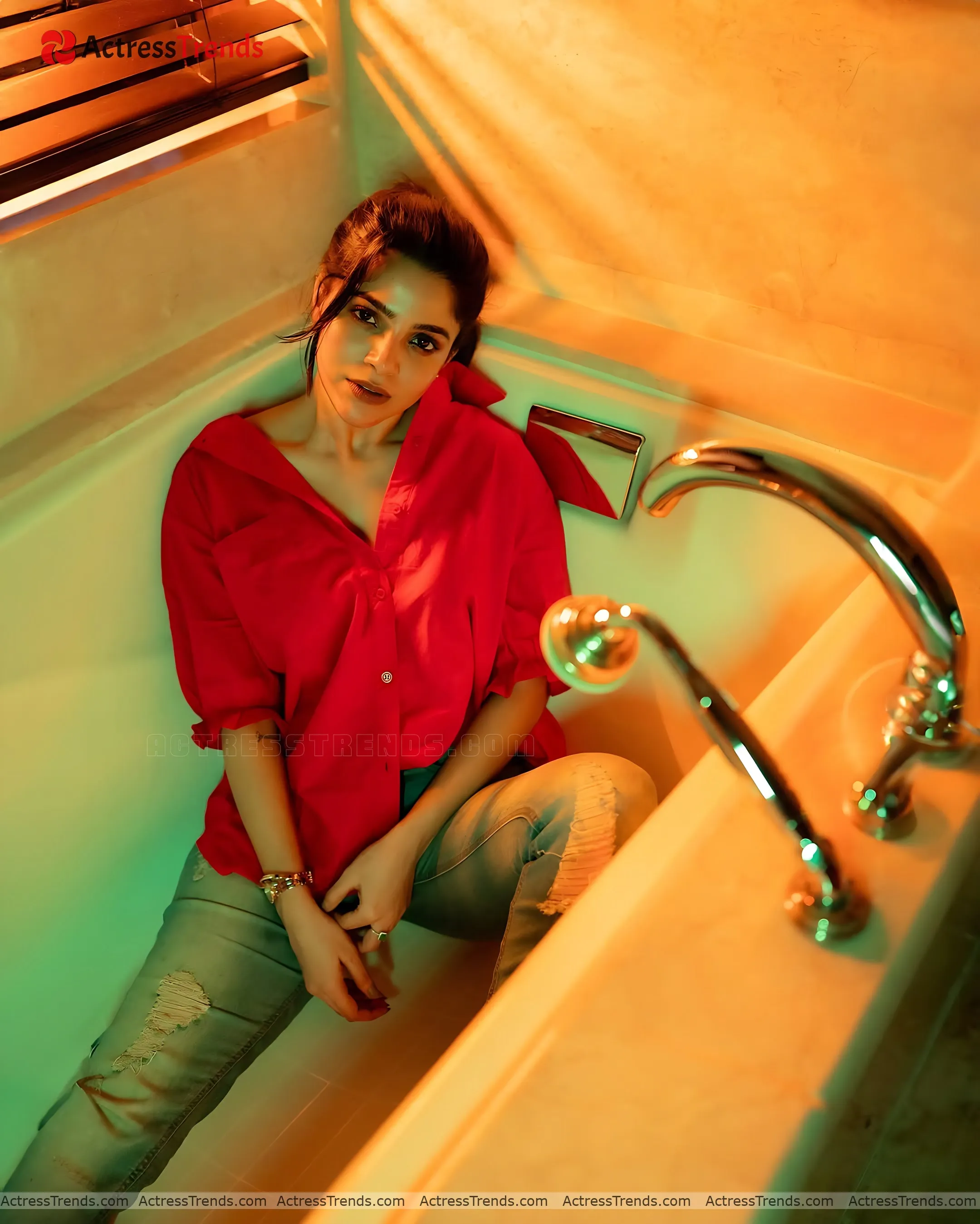 Divya Bharathi Tight Fitting Sensual Portrait