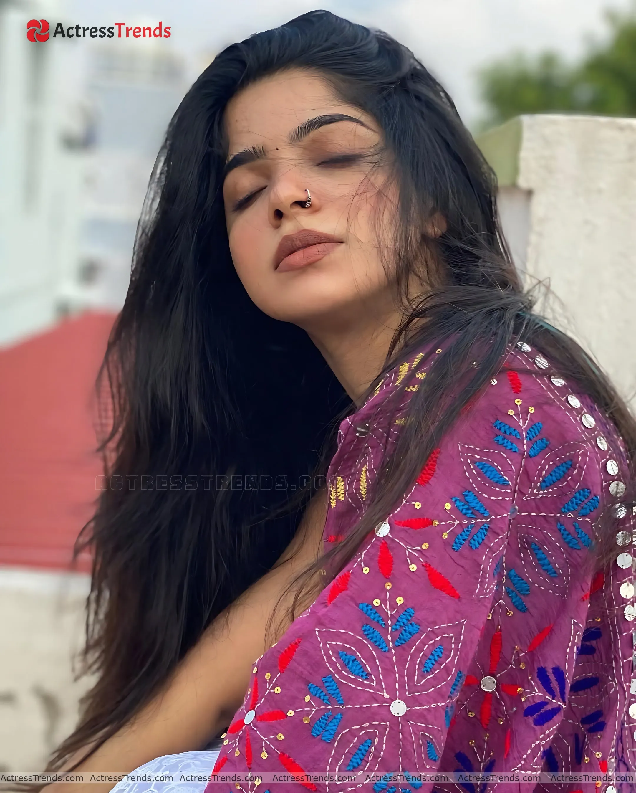 Divya Bharathi Cute Cutest Actress Beautiful Face