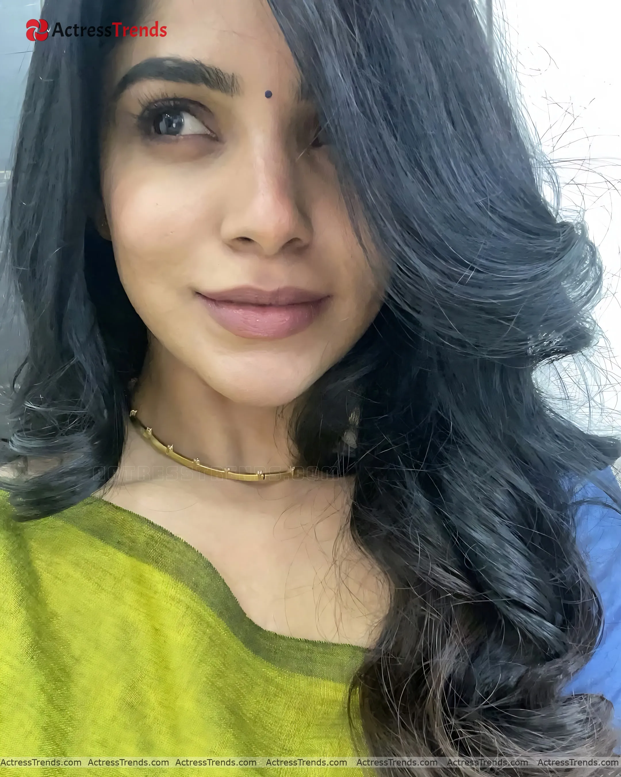 Divya Bharathi Cute Beautiful Face Curvy