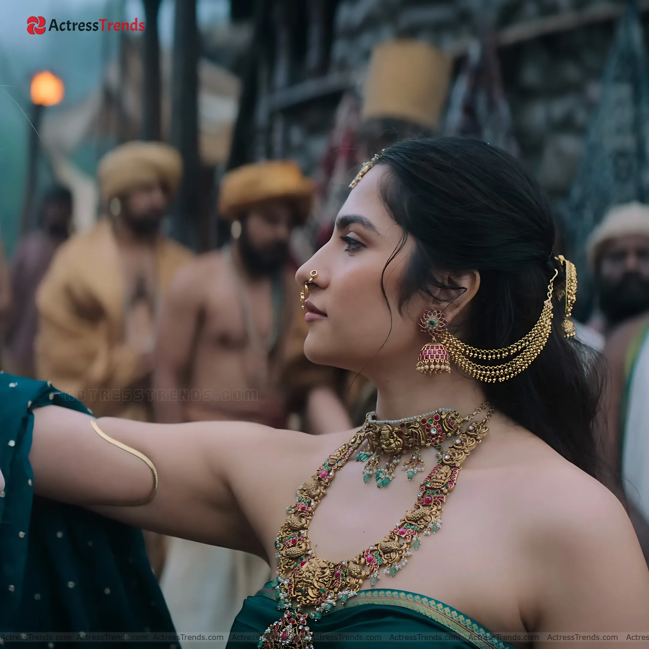 Rukmini Vasanth Green Saree Stunning Photo Kantara Movie Rukmini HD Photos Stills Saree Photoshoot