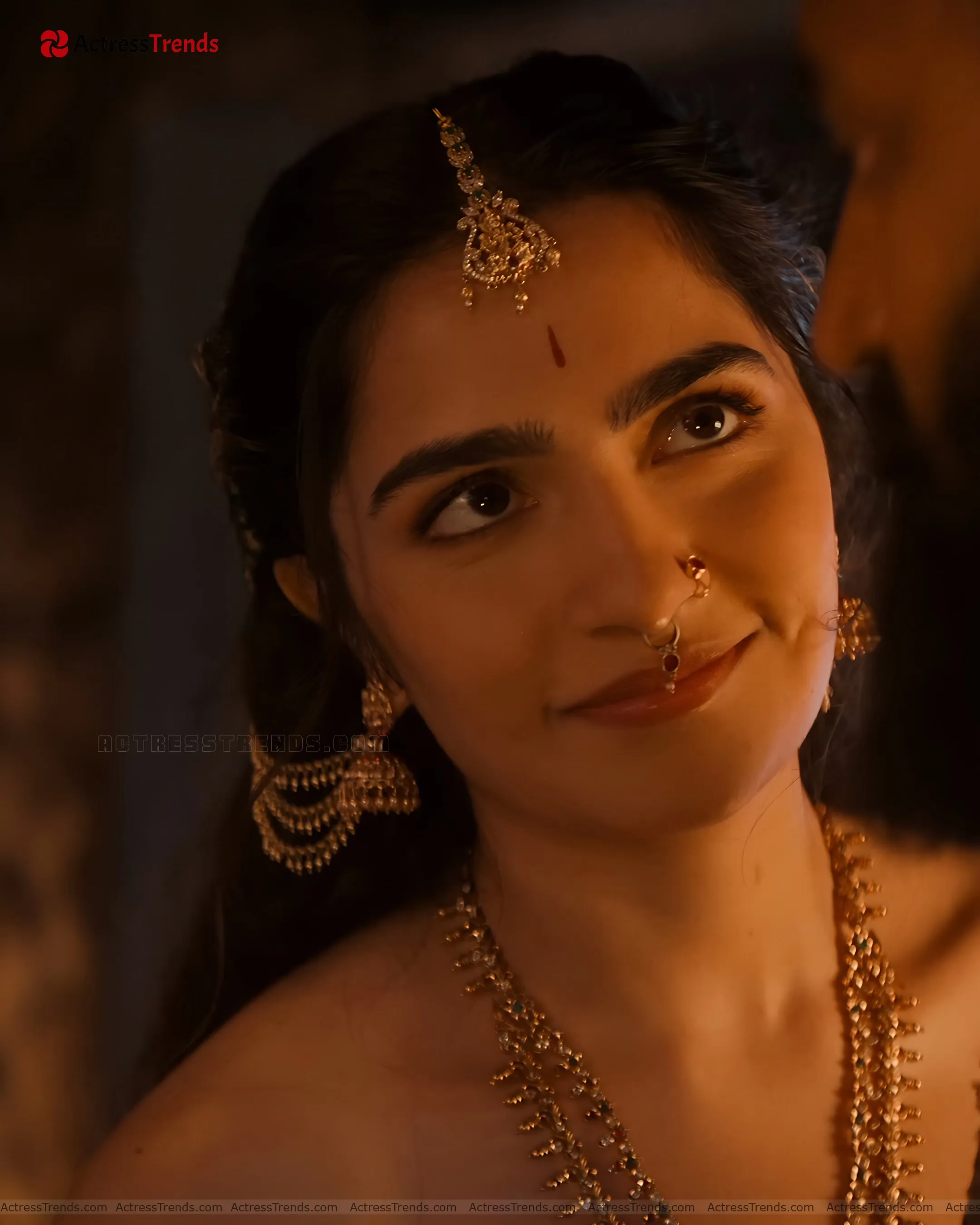 Rukmini Vasanth Green Saree Red Dress Cute Stunning Photo