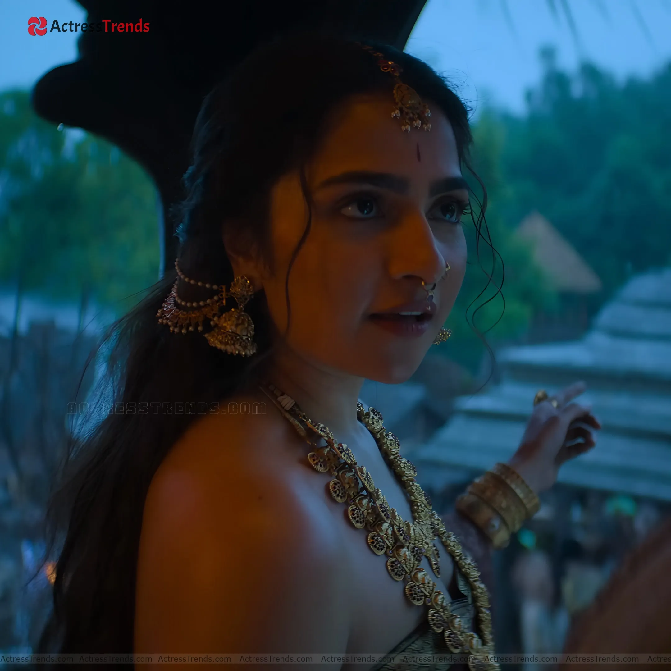 Rukmini Vasanth Green Saree Curvy Backless Style Bold Saree Style