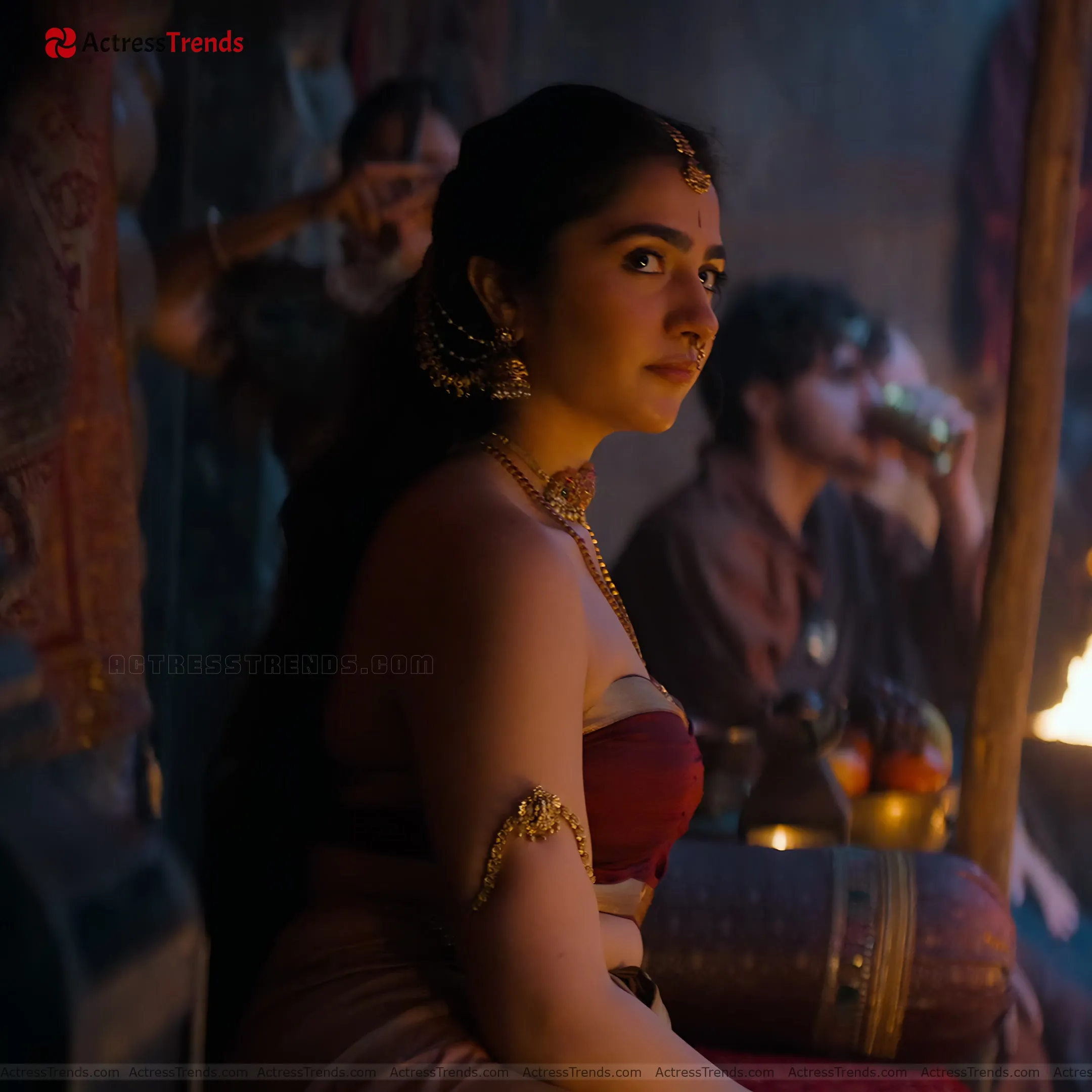 Rukmini Vasanth Green Saree Bold Saree Style Saree Photoshoot Curvy