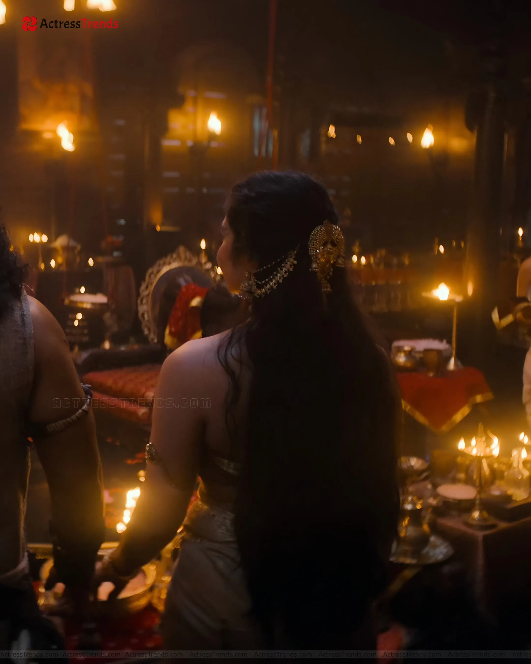 Rukmini Vasanth Green Saree Kantara Movie Rukmini HD Photos Stills Red Dress Stunning Photo