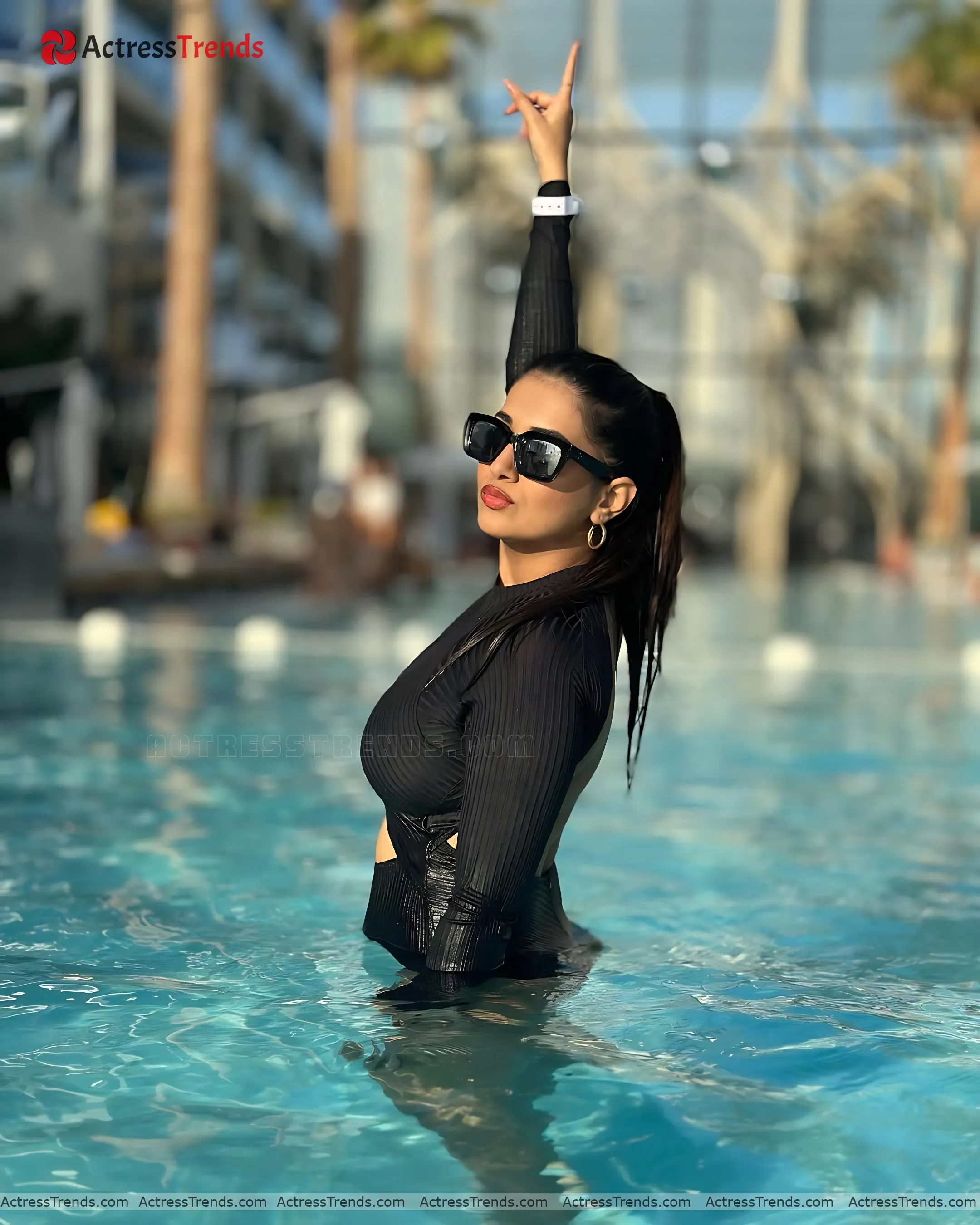 Rashi Singh Sensual Portrait Bold Style Glamorous Actress Wet