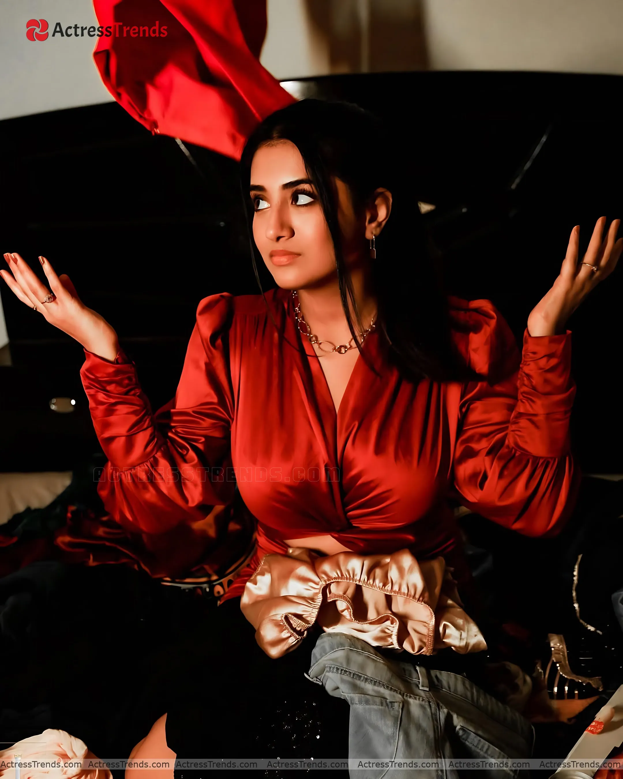 Rashi Singh Bold Style Cute Curvy