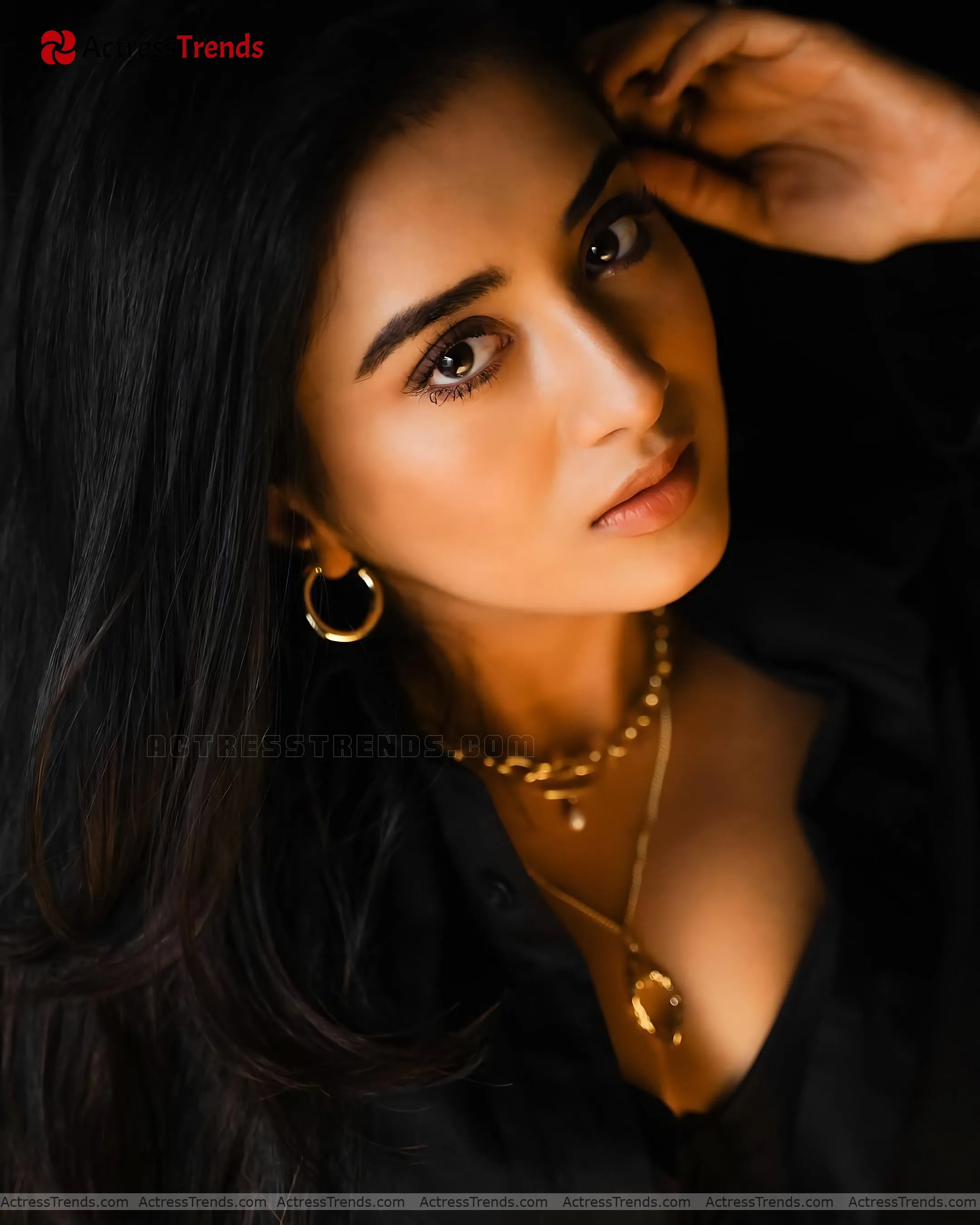 Rashi Singh Cute Smoky Eyes Beautiful Face