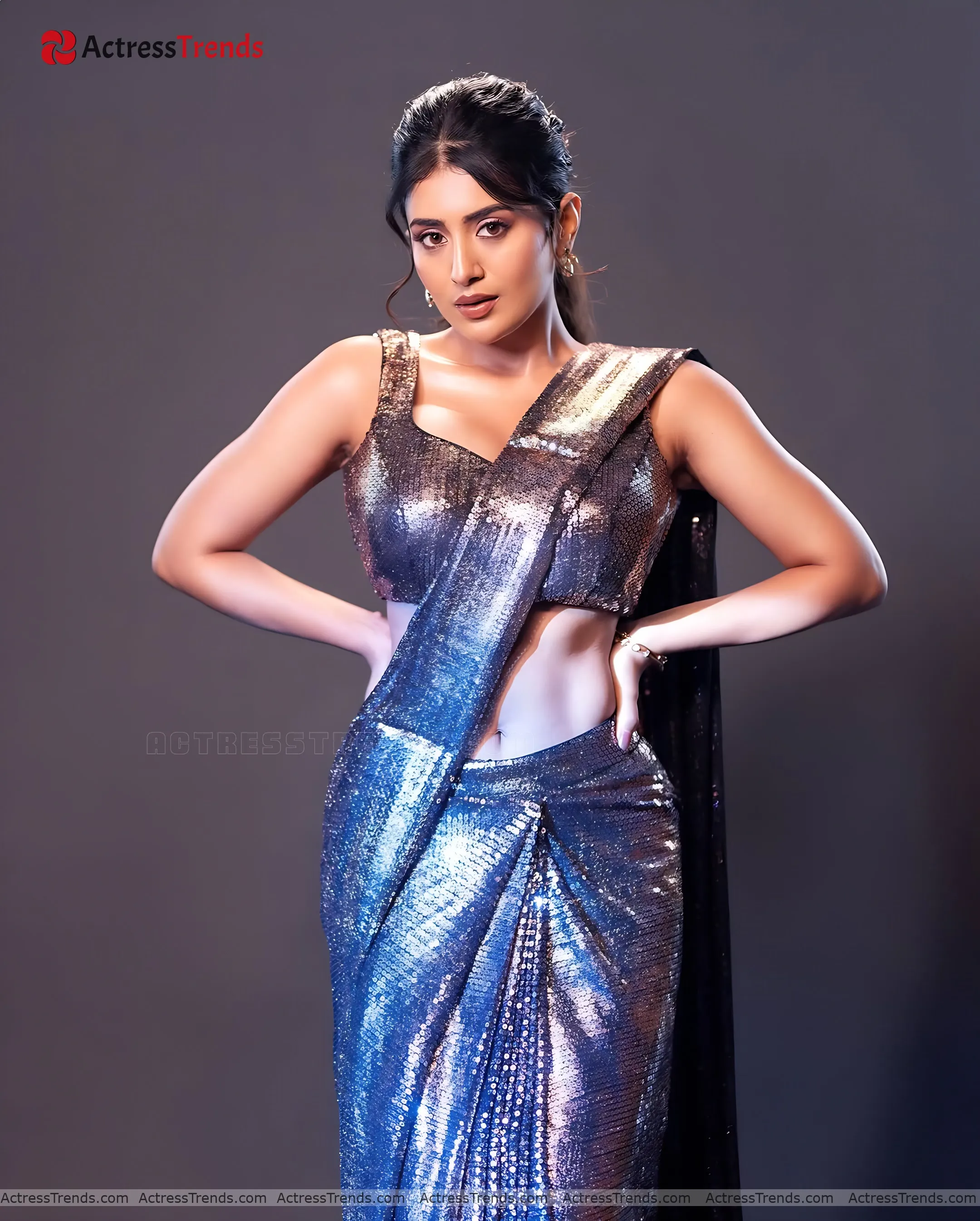 Rashi Singh Red Lips Cute Smoky Eyes