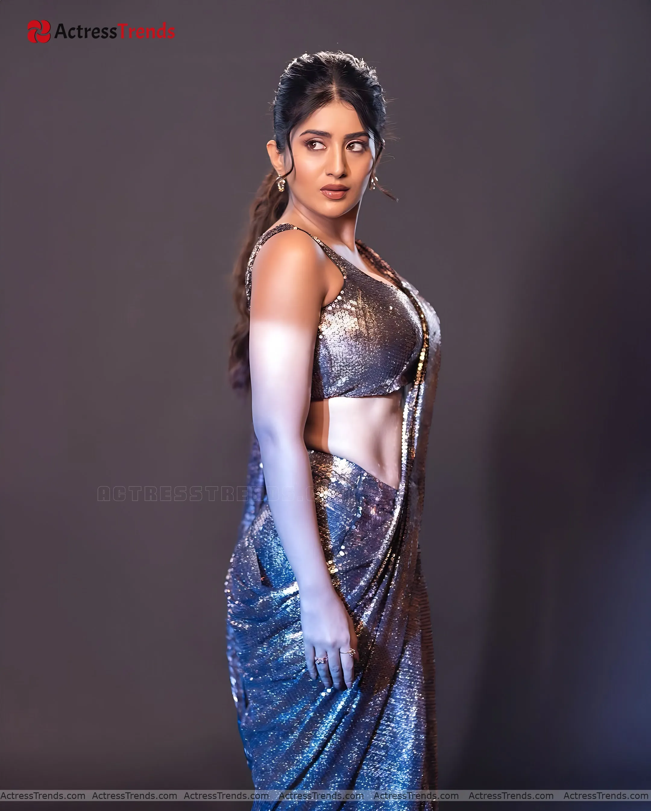 Rashi Singh Red Lips Bold Saree Style Navel Saree Style