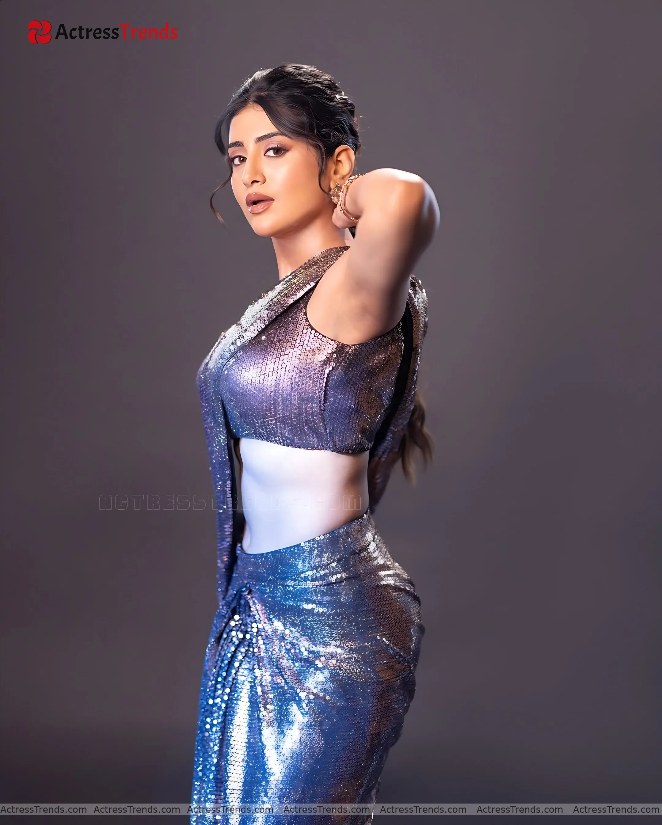 Rashi Singh Red Lips Navel Bold Saree Style Cute