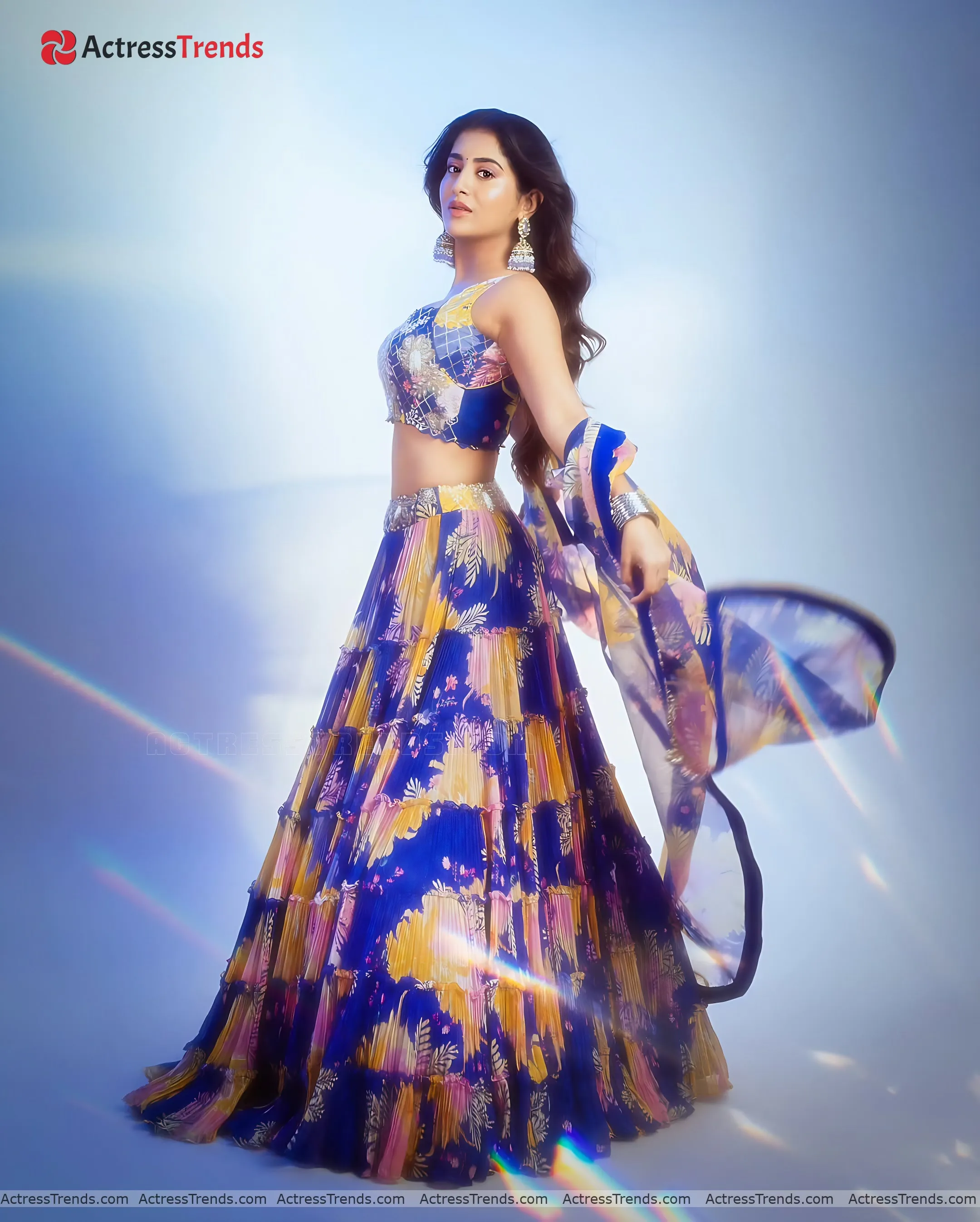 Rashi Singh Celebrity Fashion Shoot Tight Fitting