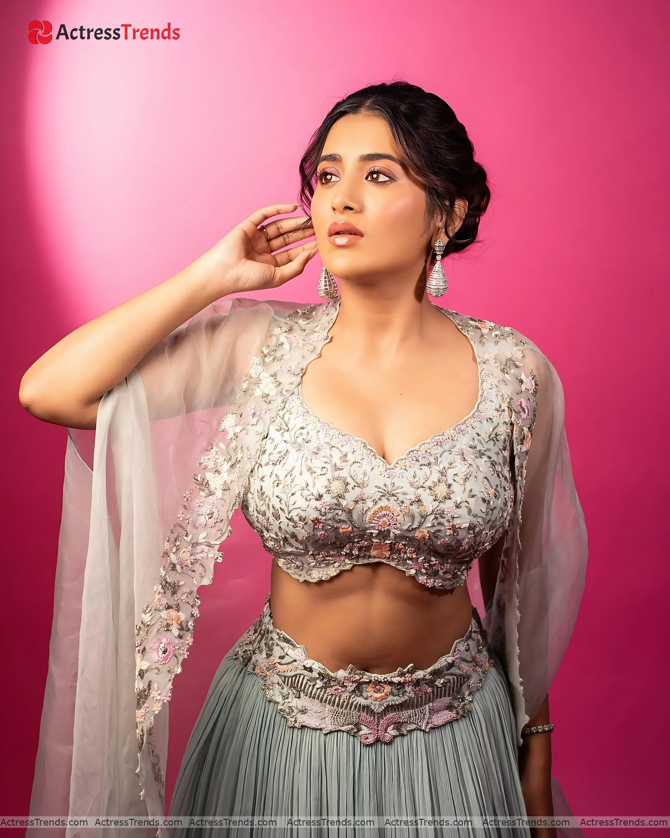 Rashi Singh Beautiful Face