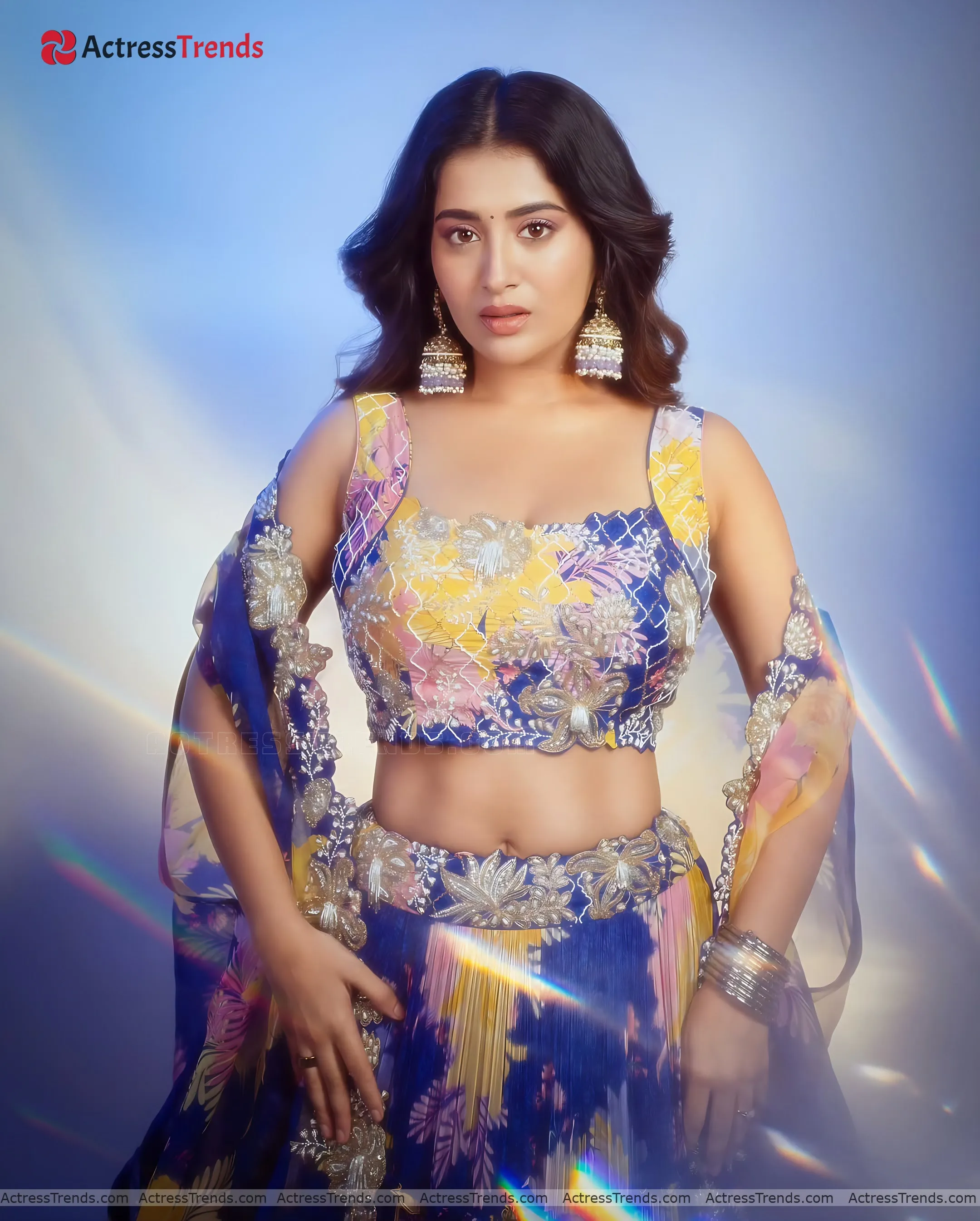 Rashi Singh Stunning Photo Celebrity Fashion Shoot