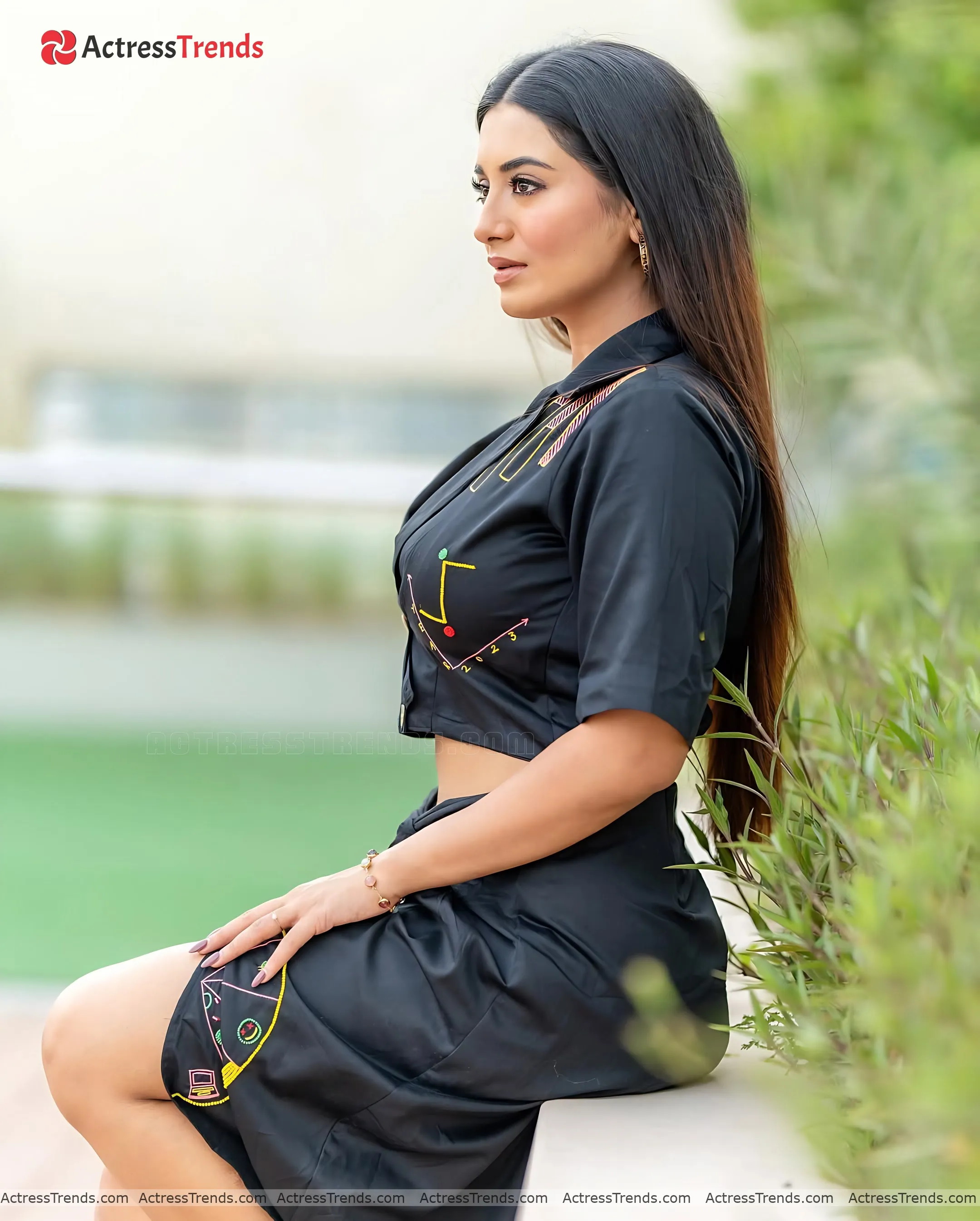 Rashi Singh Smoky Eyes Beautiful Face Sensual Portrait