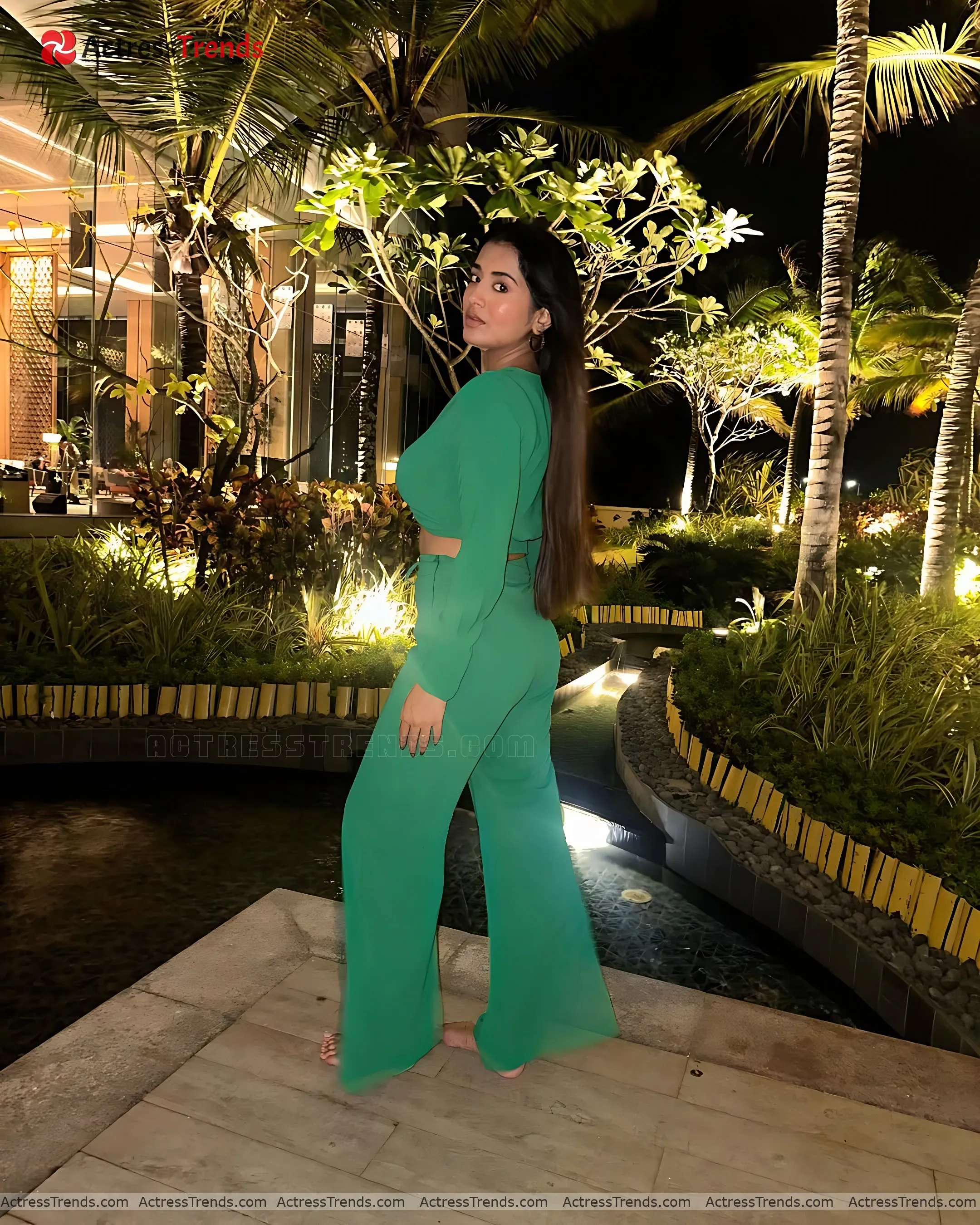 Rashi Singh Romantic Scene Celebrity Fashion Shoot