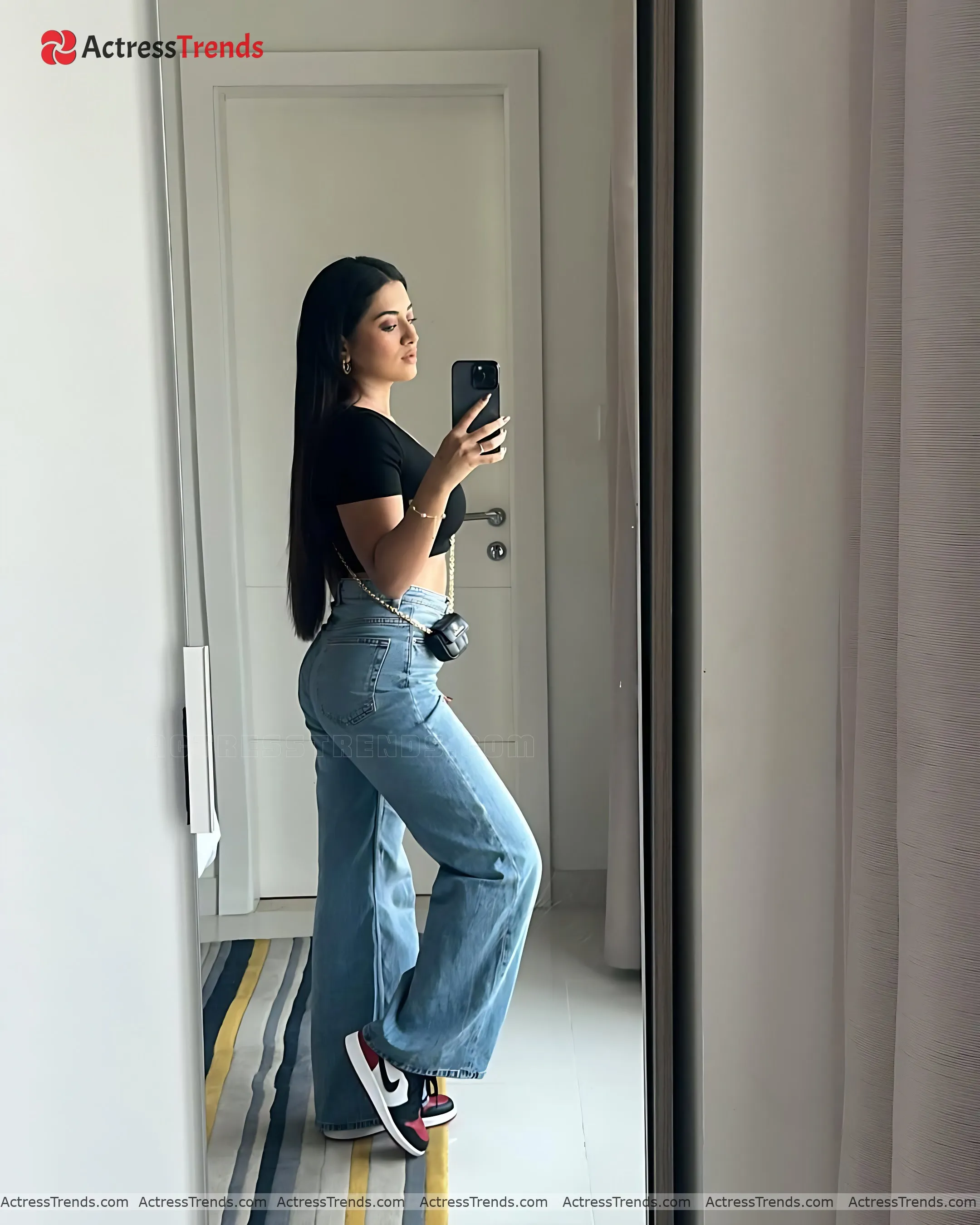 Rashi Singh Saree Photoshoot Tight Fitting Celebrity Fashion Shoot