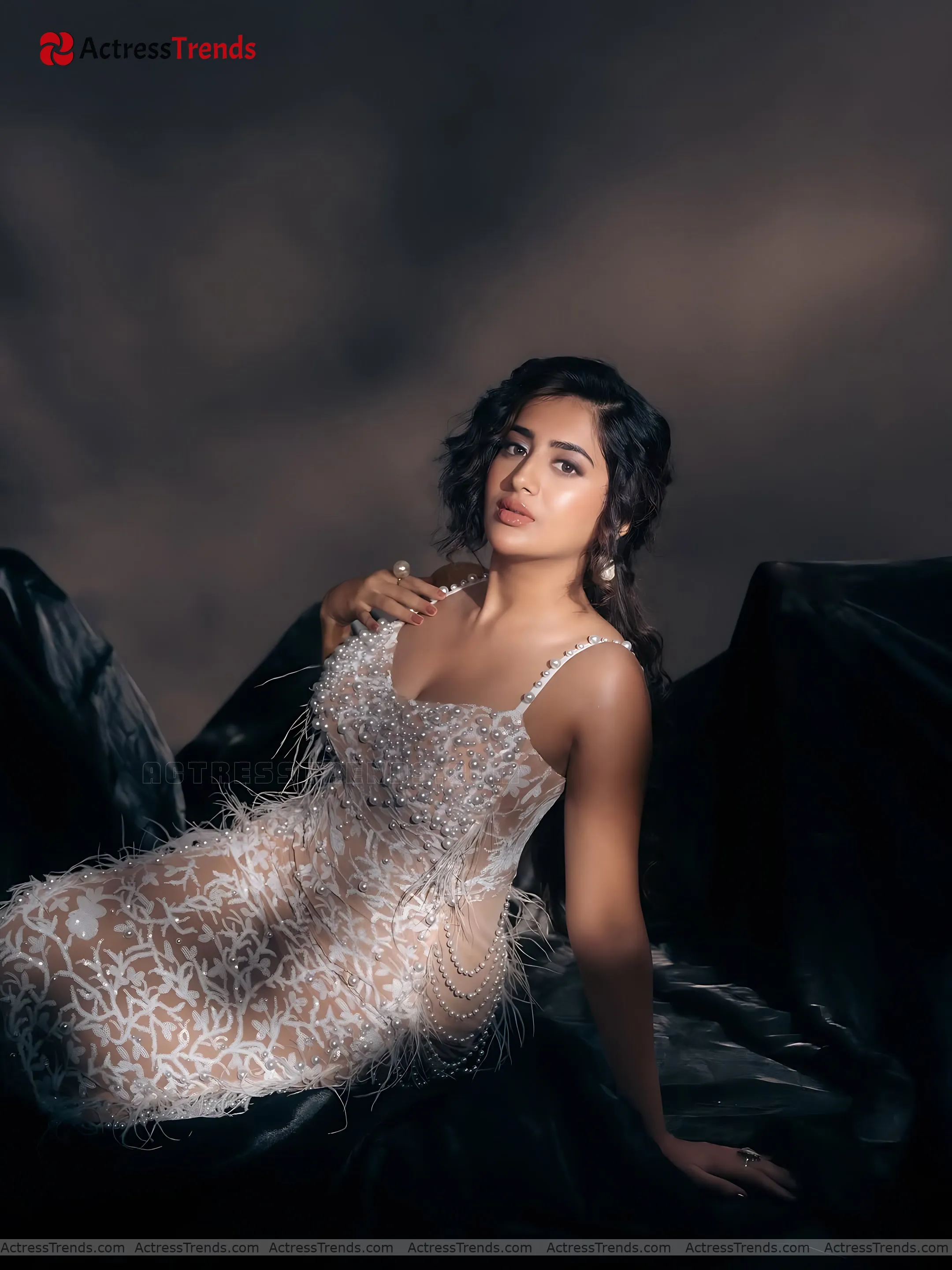 Rashi Singh White Saree Navel Saree Style Sensual Portrait Saree Photoshoot