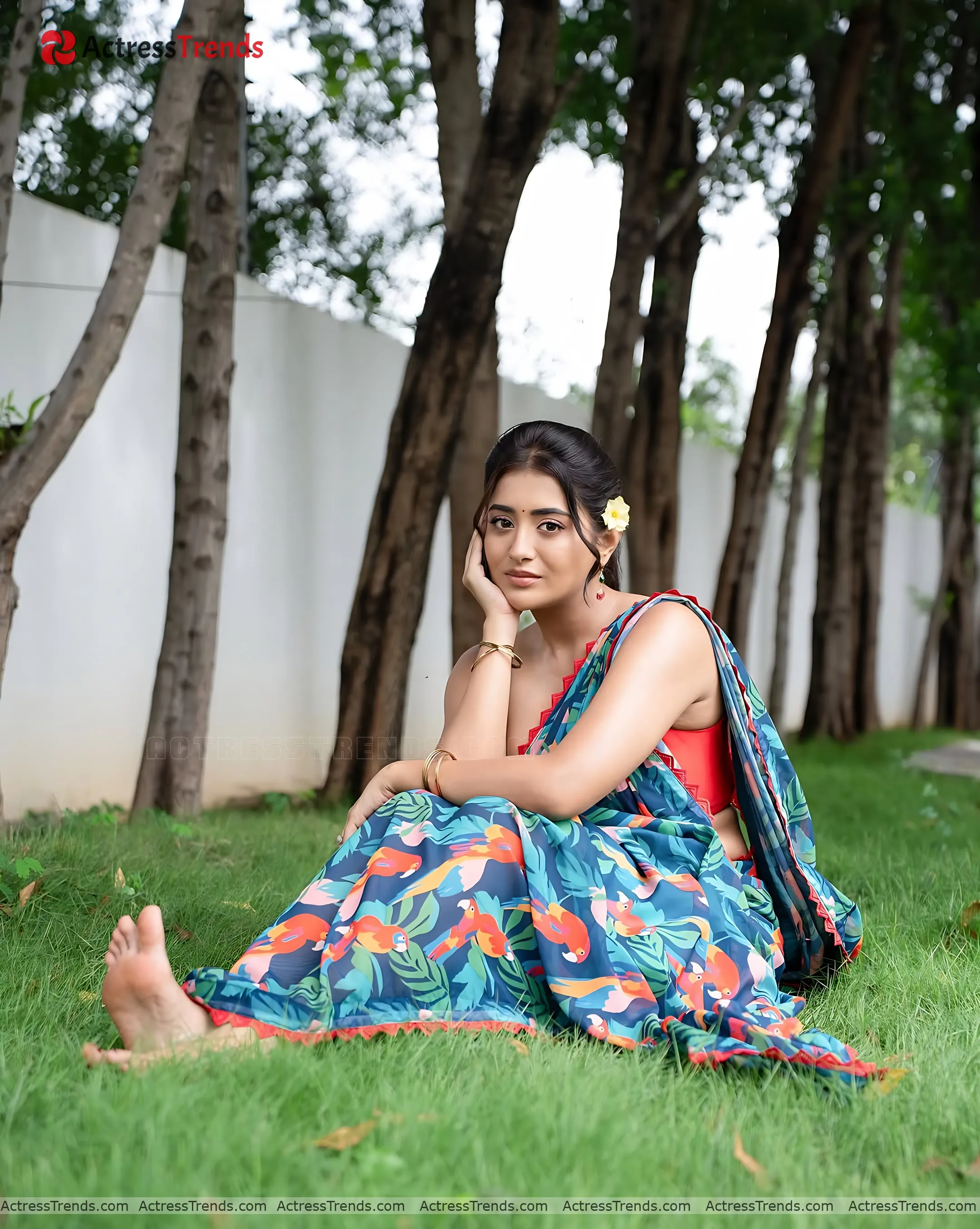 Rashi Singh Beautiful Face Cutest Actress Cute Celebrity Fashion Shoot