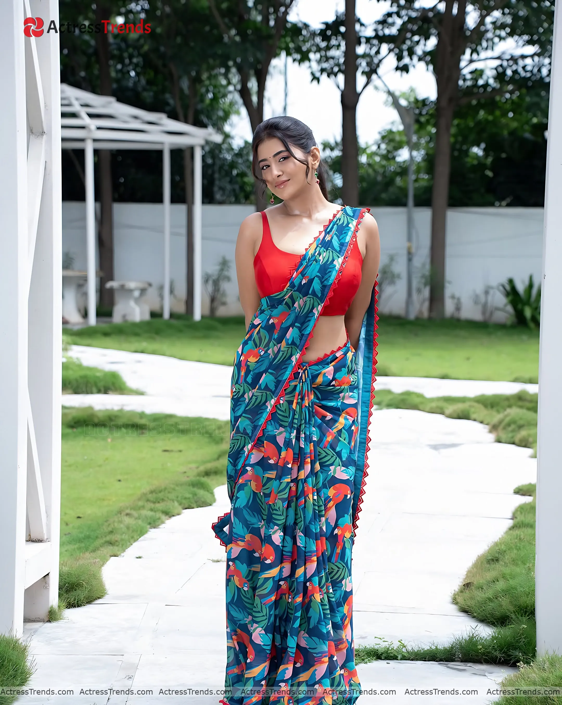 Rashi Singh Cute Beautiful Face Celebrity Fashion Shoot Cutest Actress