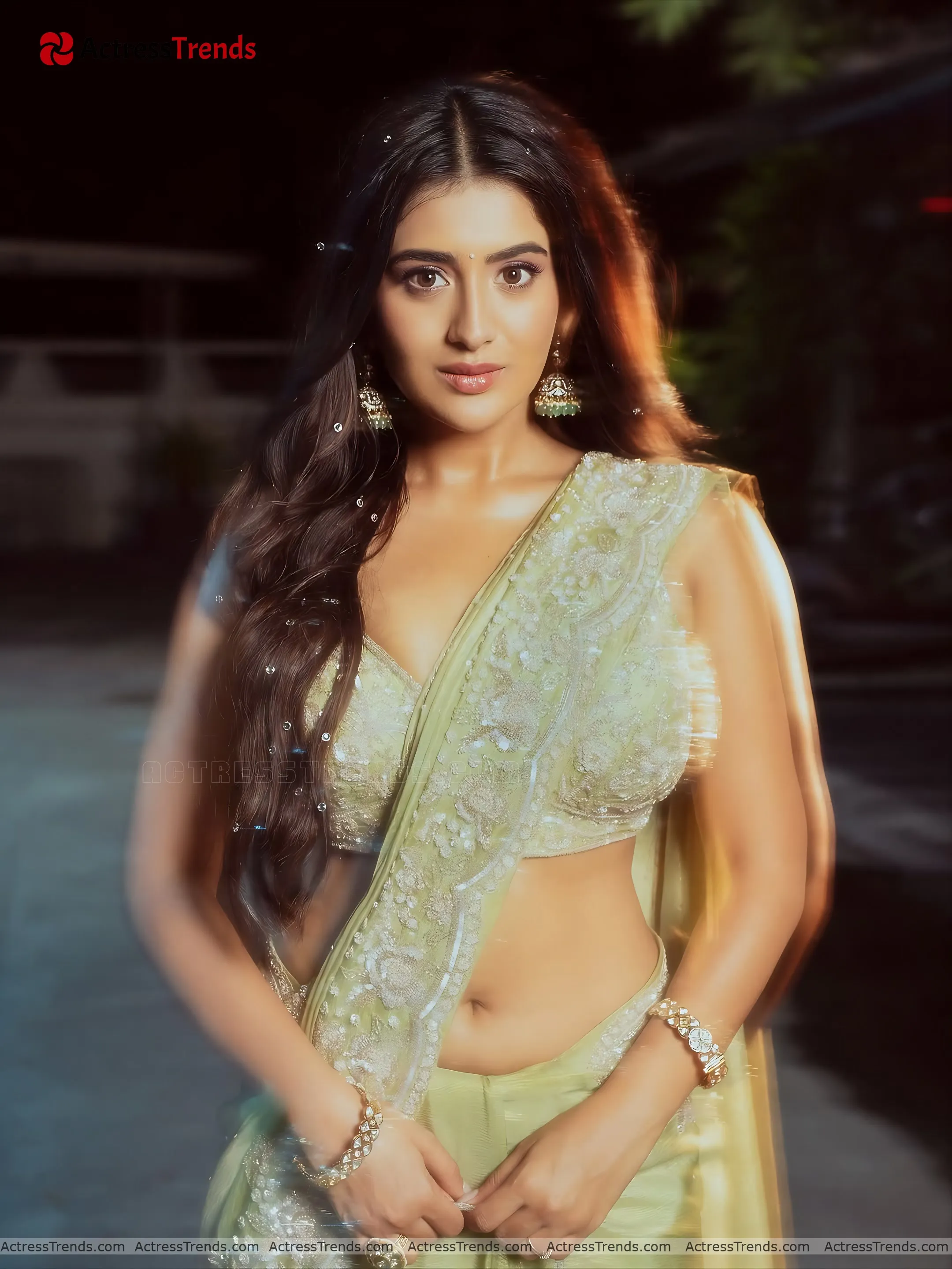 Rashi Singh Green Saree Bold Style Celebrity Fashion Shoot