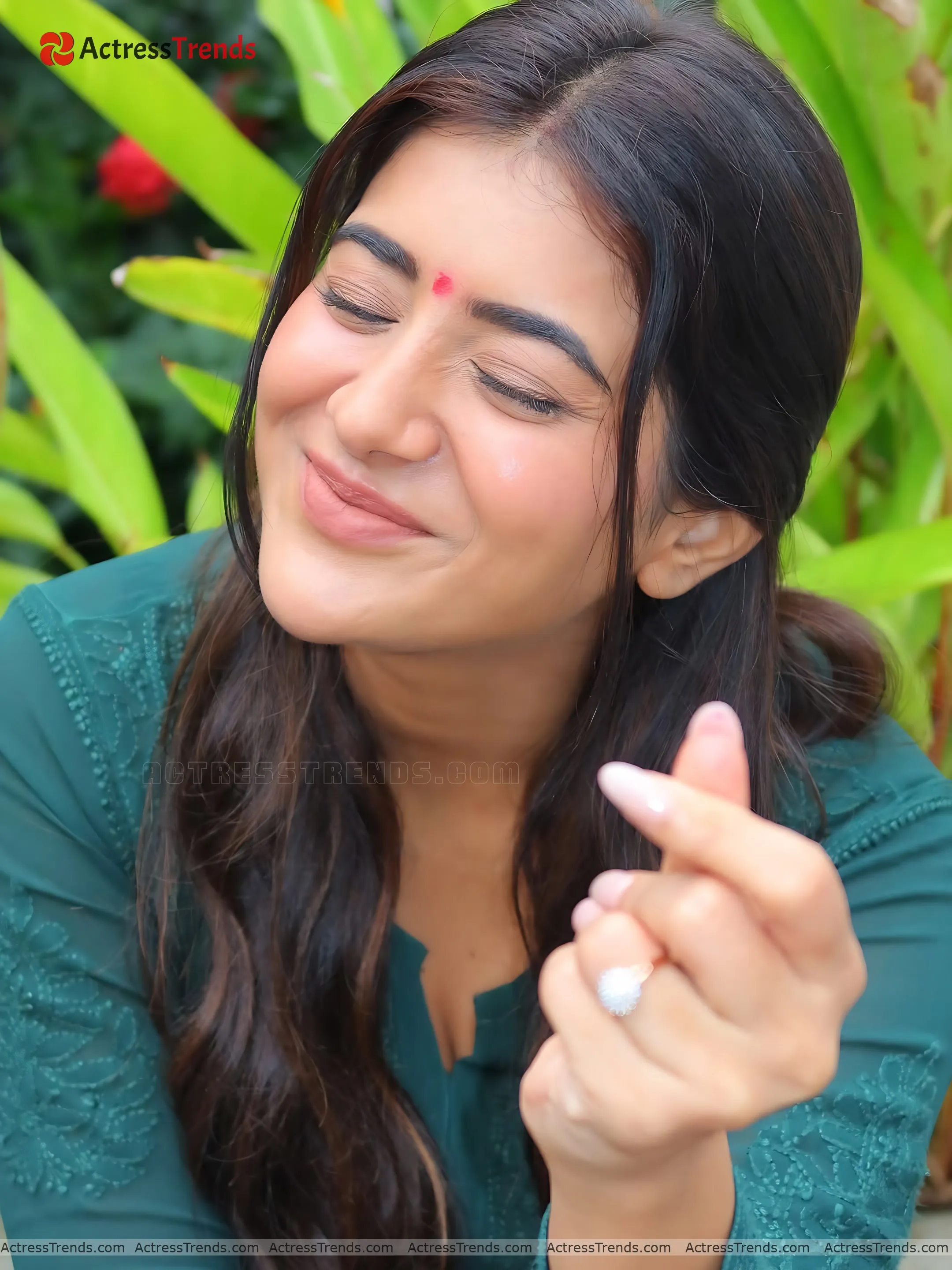 Rashi Singh Beautiful Face Cute Cutest Actress