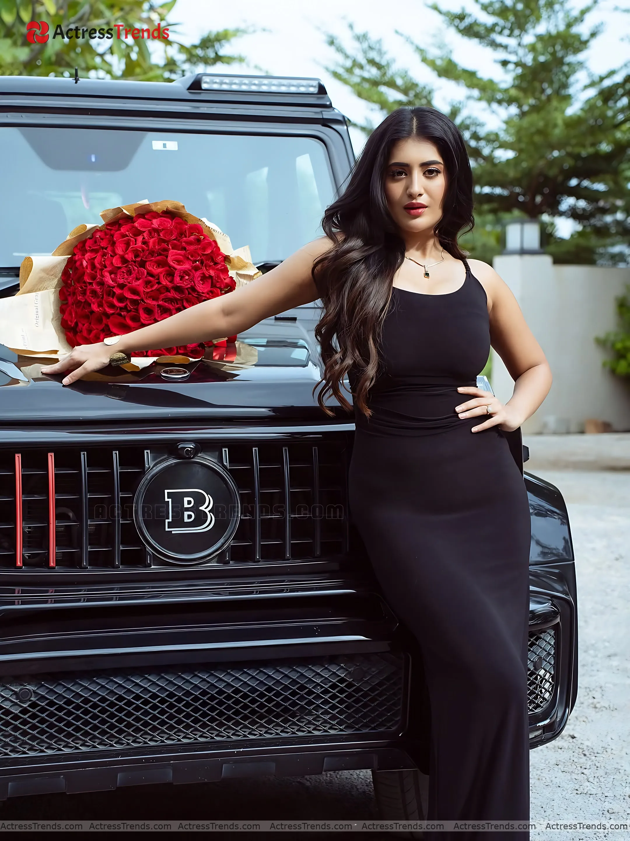 Rashi Singh Black Dress Curvy Cutest Actress Cute