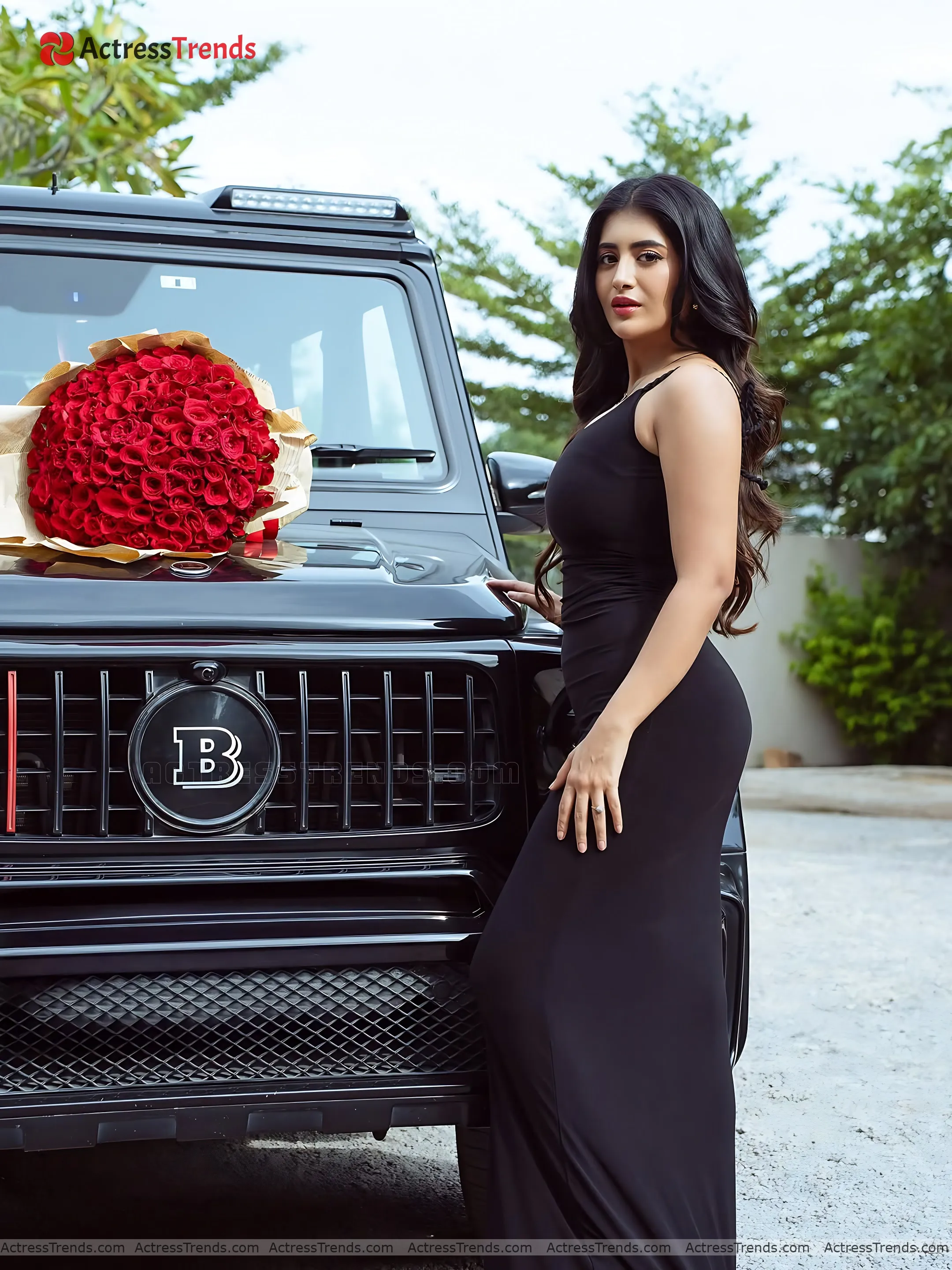 Rashi Singh Black Dress Cleav Pose Red Lips Cutest Actress