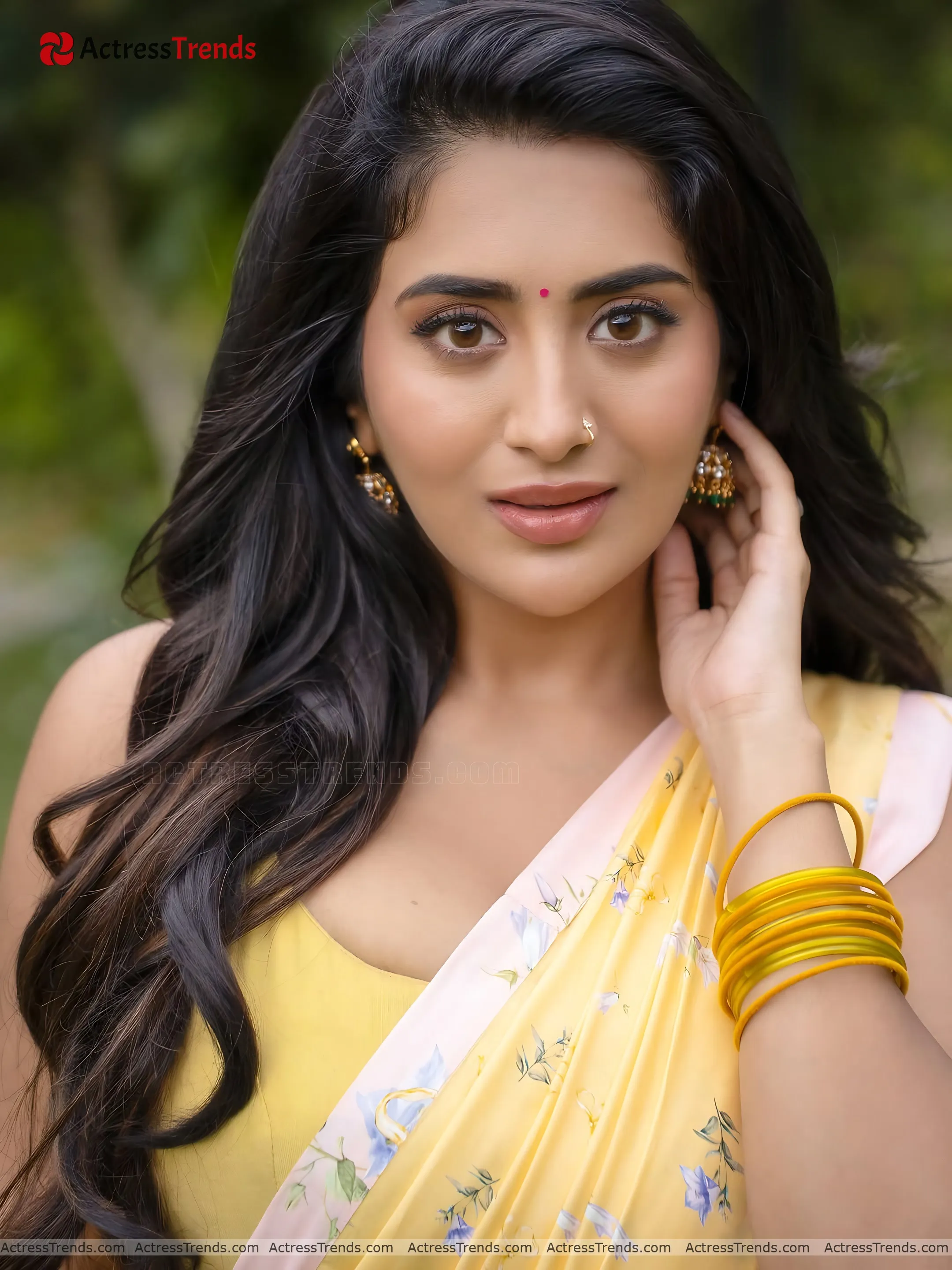 Rashi Singh Yellow Saree Bold Saree Style Saree Photoshoot