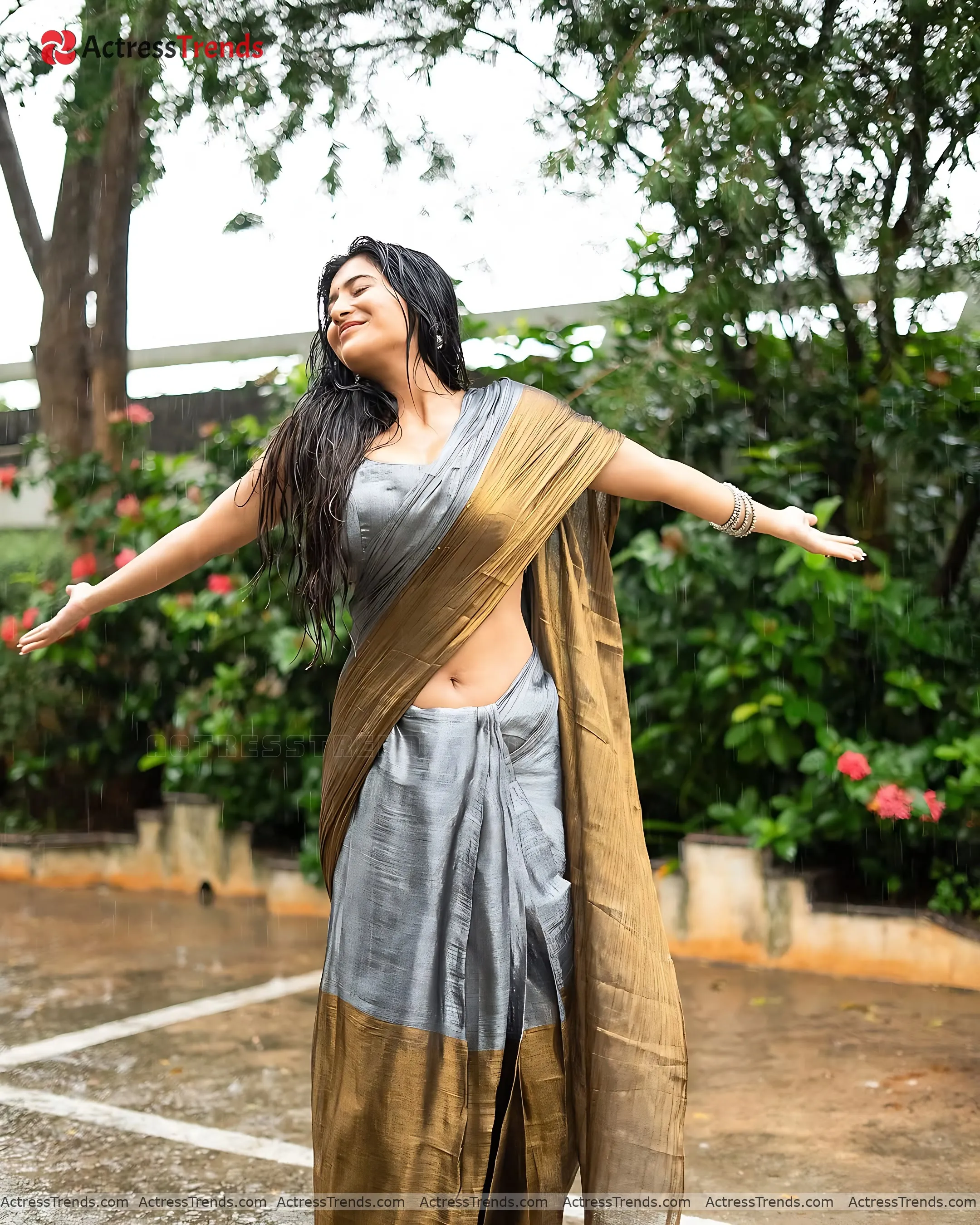 Rashi Singh Gold Saree Beautiful Face Cute Saree Photoshoot