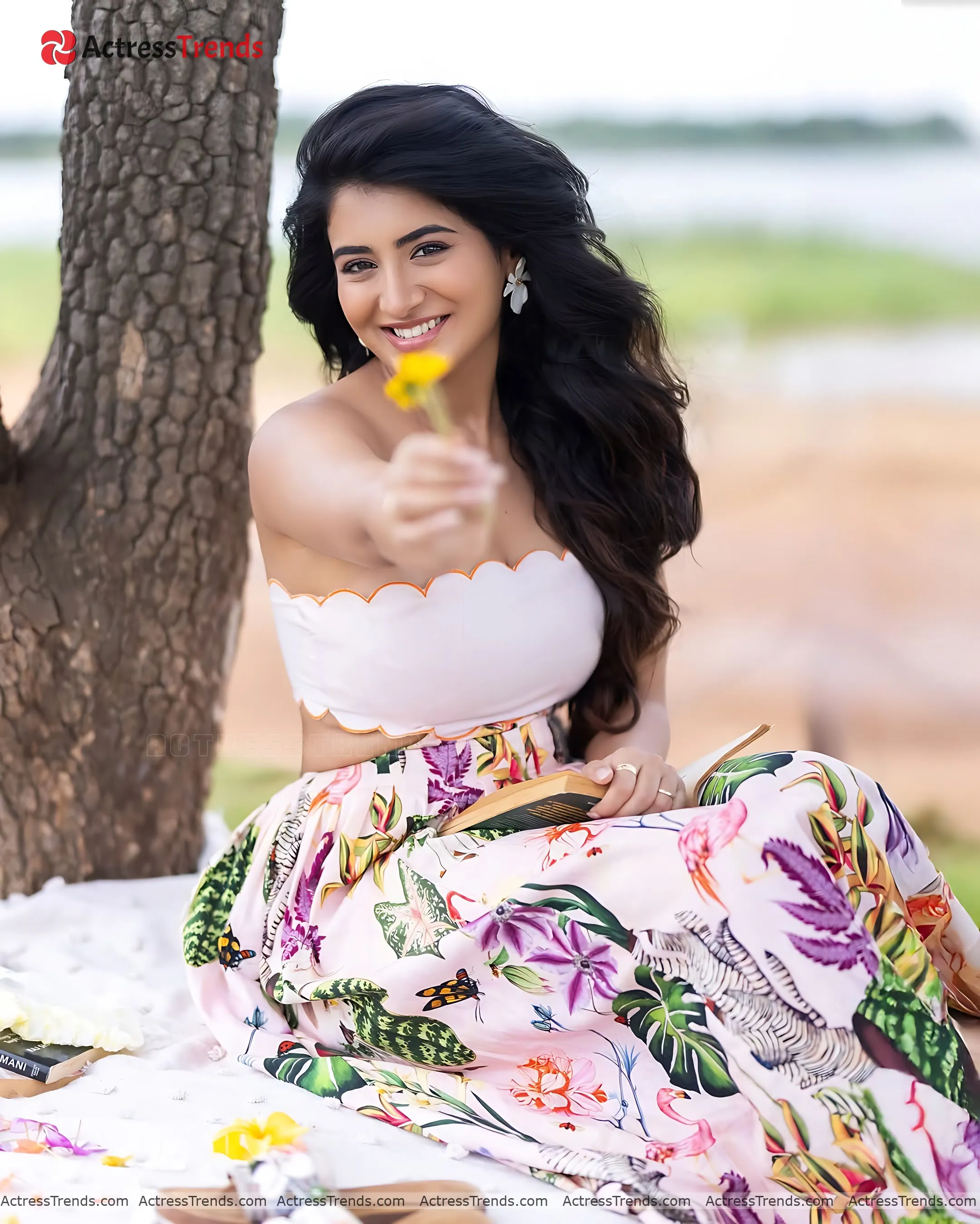 Rashi Singh Pink Dress Beautiful Face Wet