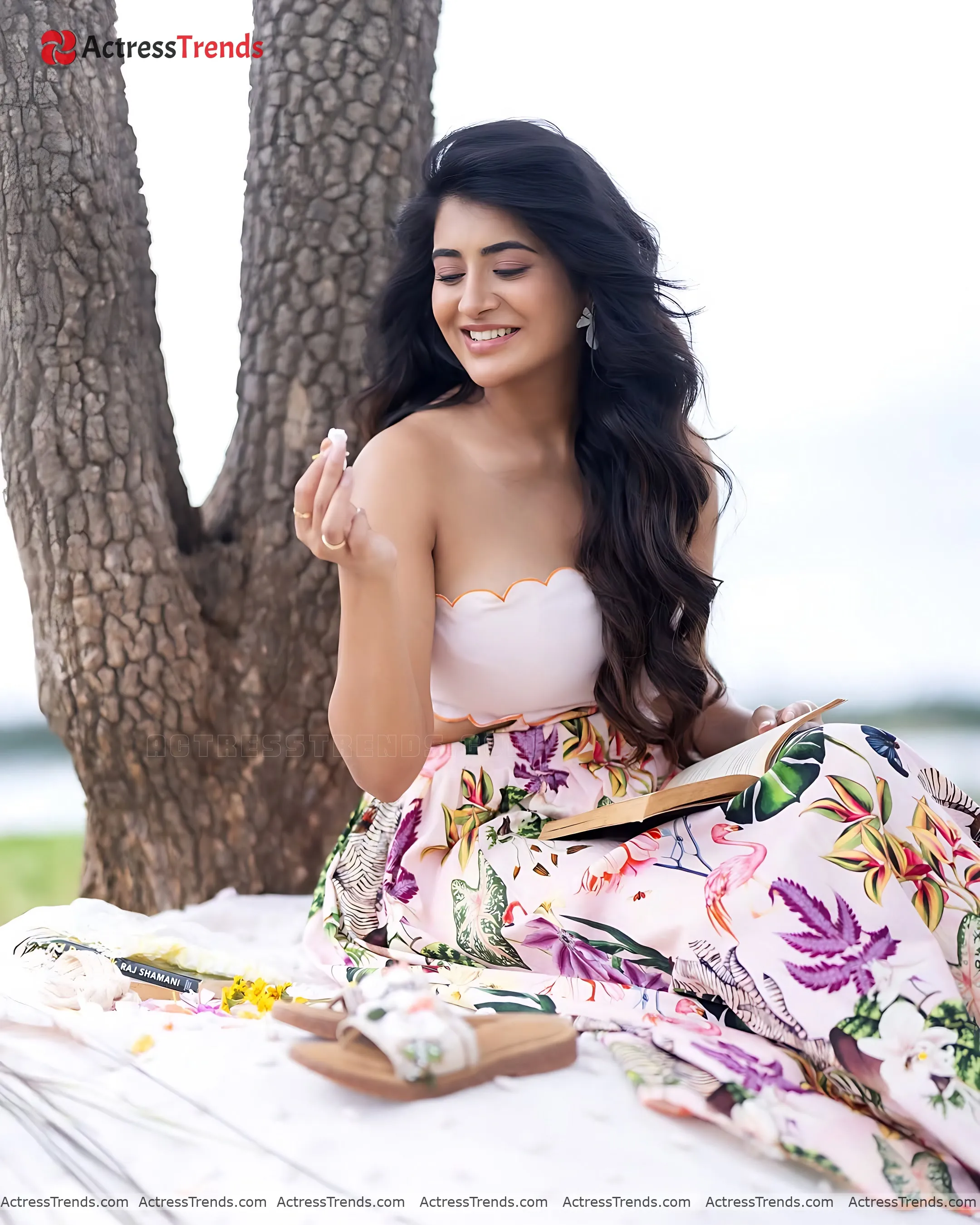 Rashi Singh Pink Dress Beautiful Face Bold Saree Style