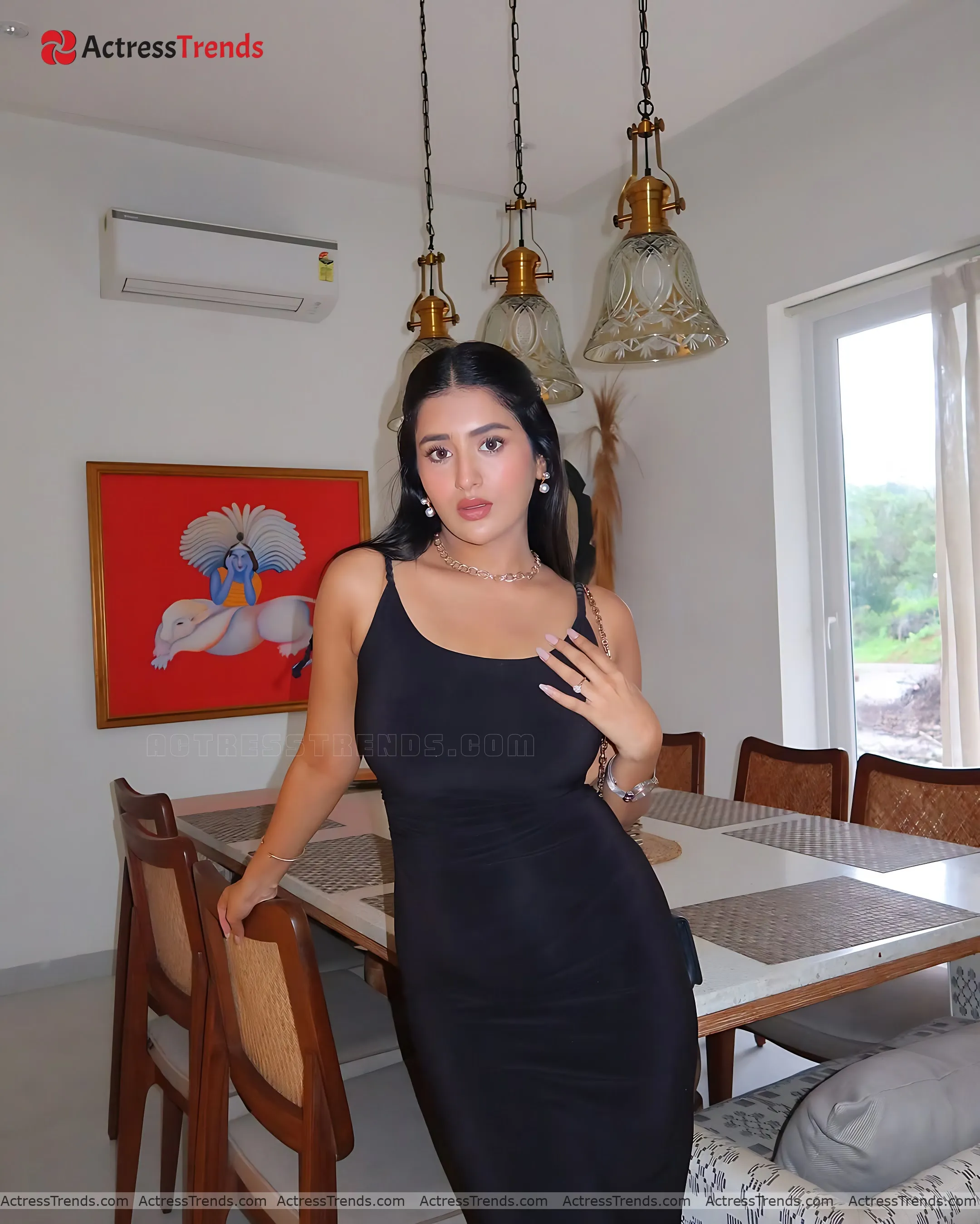 Rashi Singh Black Dress Curvy Stunning Photo