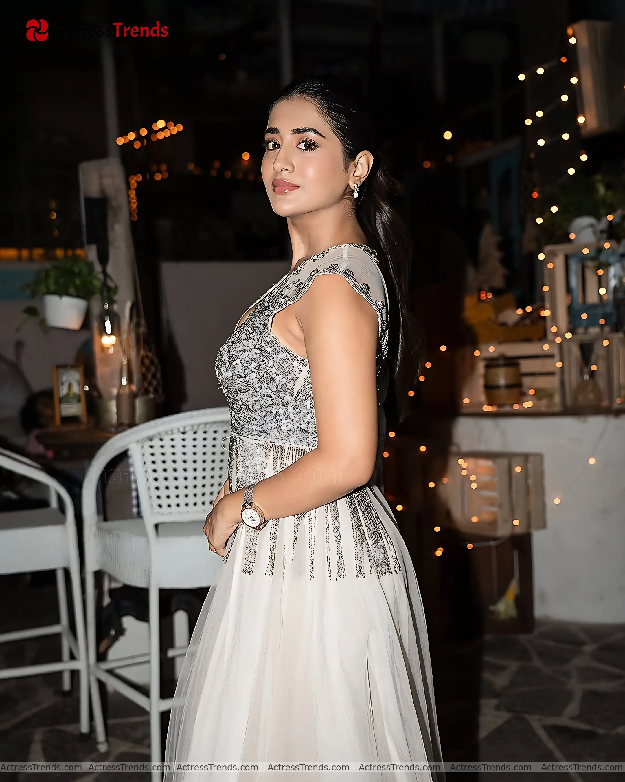 Rashi Singh Bold Style Saree Photoshoot Tight Fitting