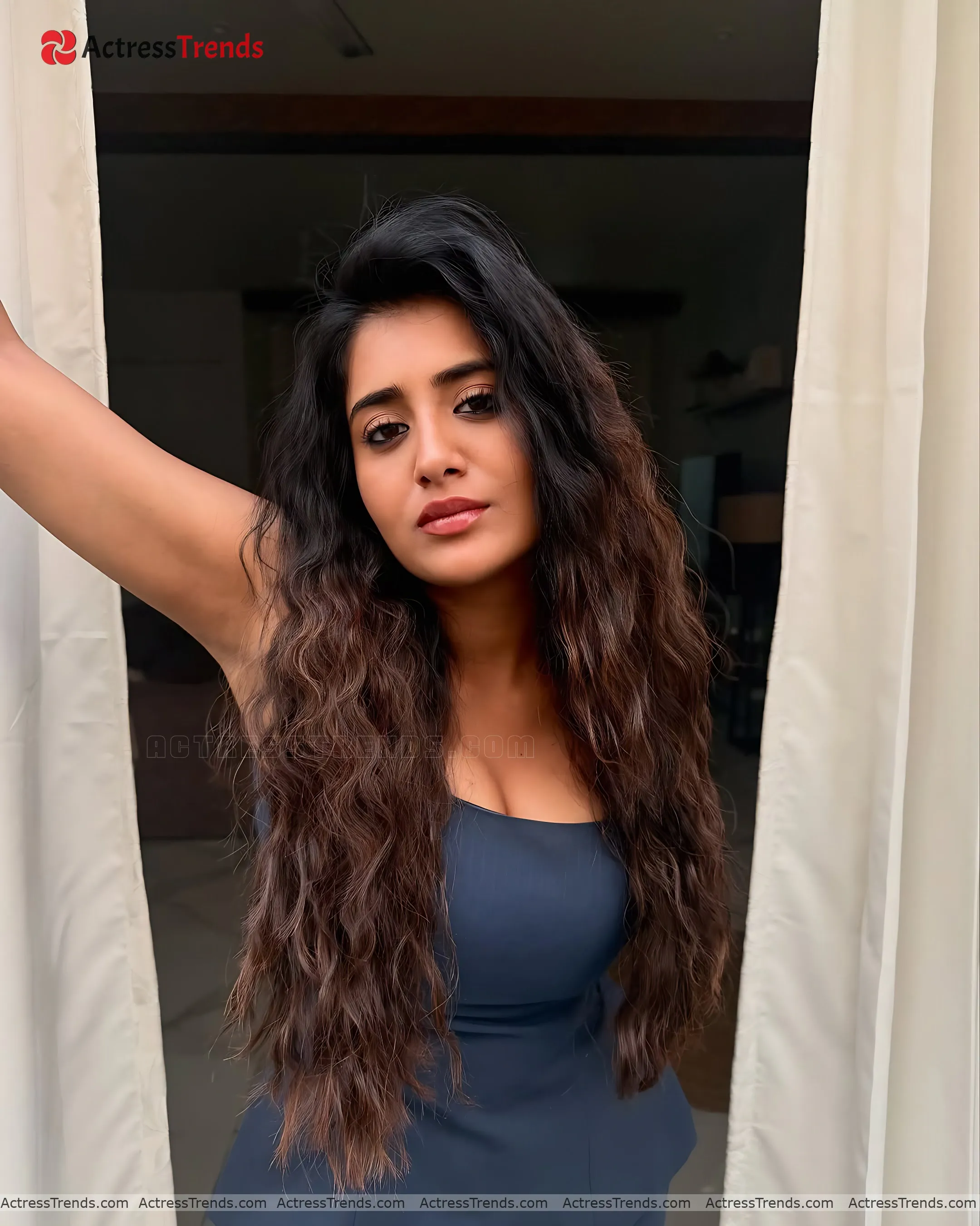 Rashi Singh Cutest Actress Tight Fitting Beautiful Face