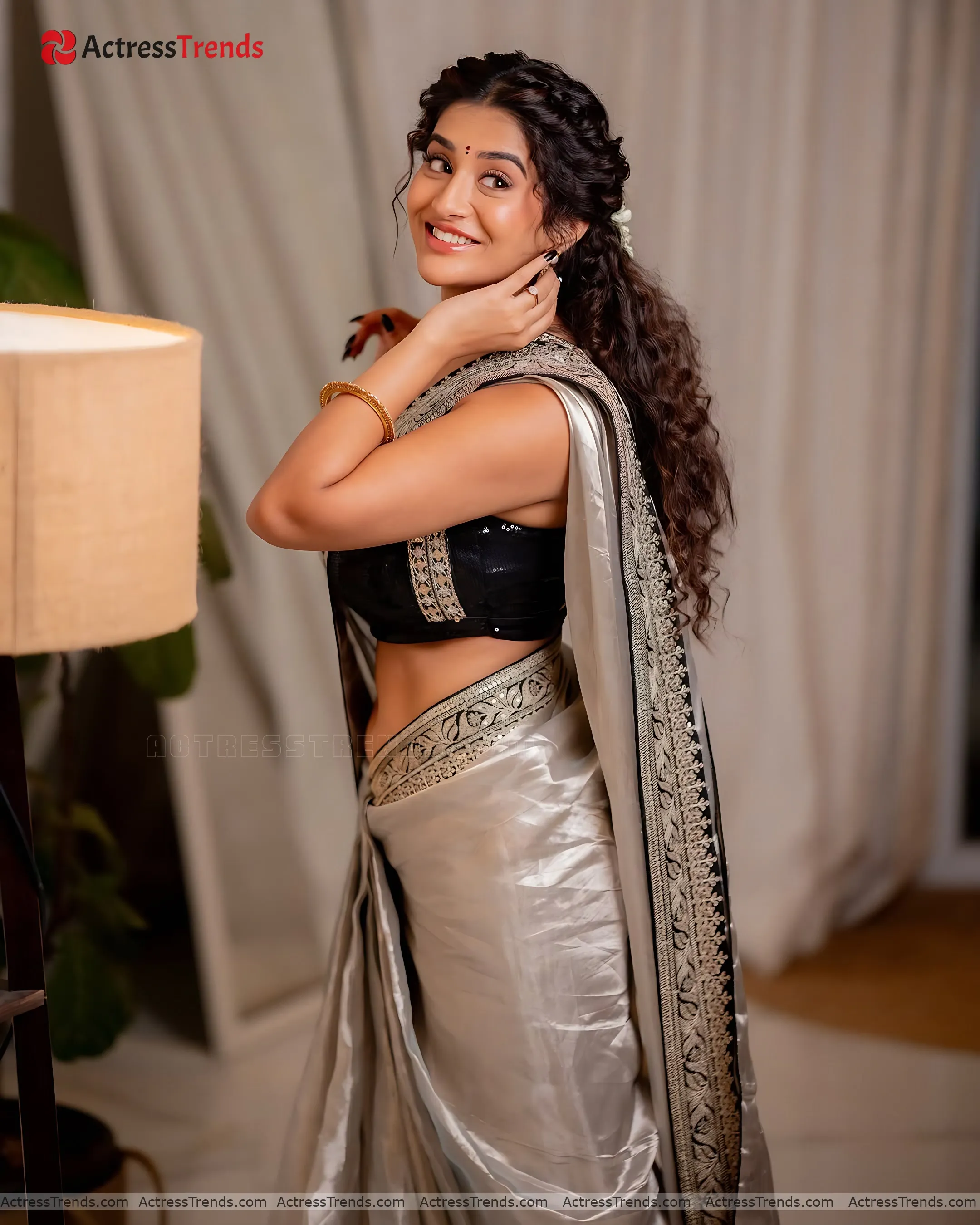 Rashi Singh Blue Saree Navel Saree Style Tight Fitting