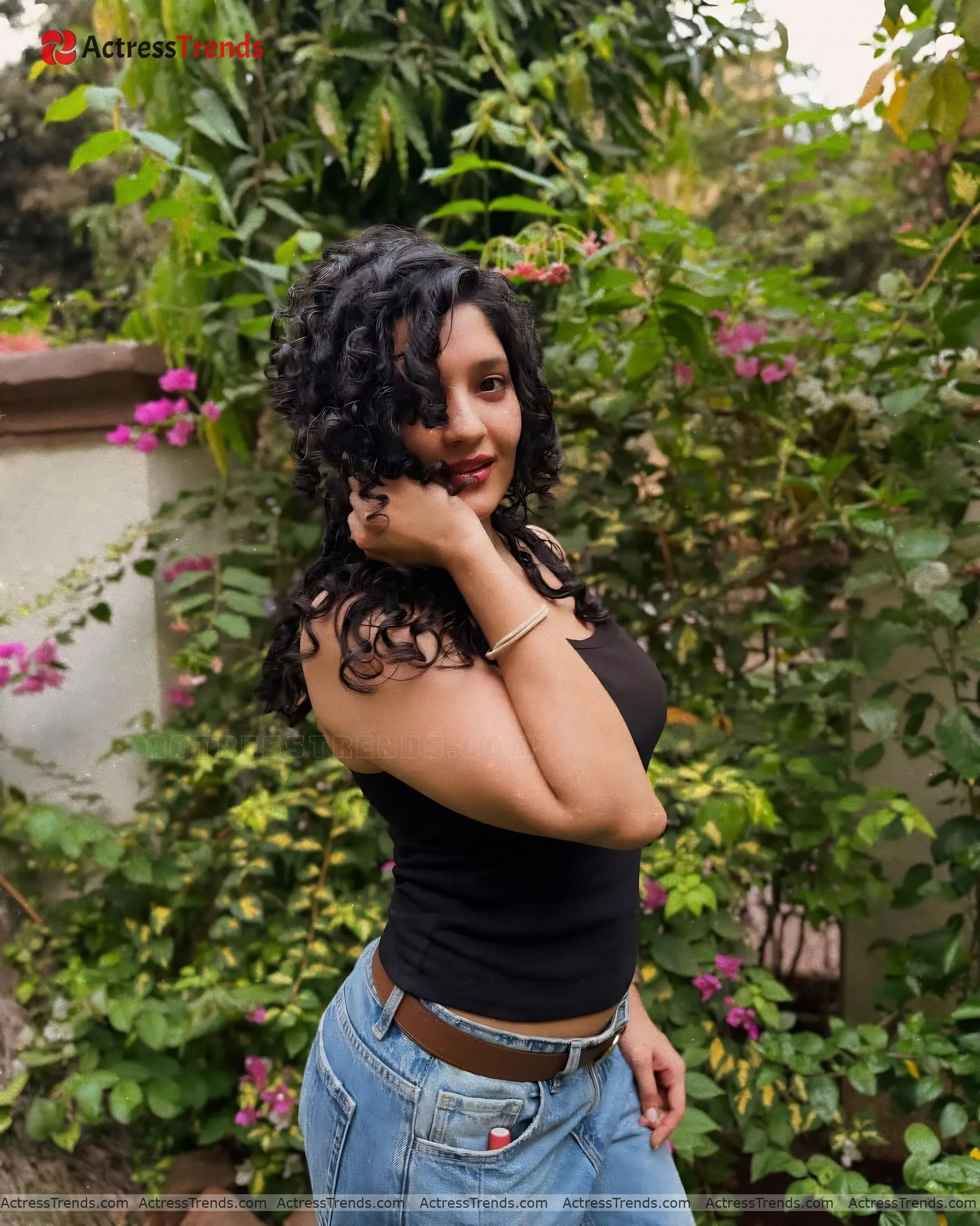 Ritika Singh Black Dress Cute Stunning Photo